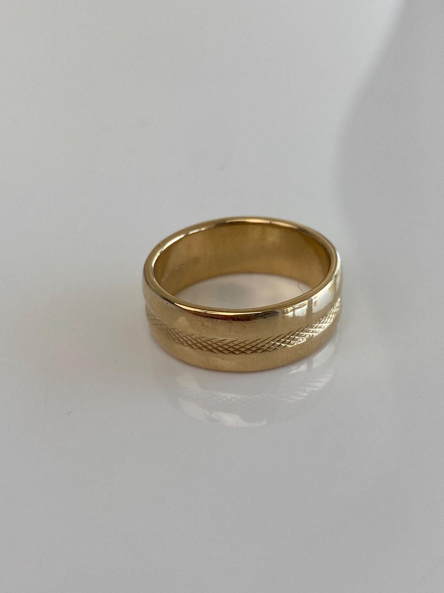 Vintage Solid 14k Yellow Gold Textured Line Ring Band - Size 9.25