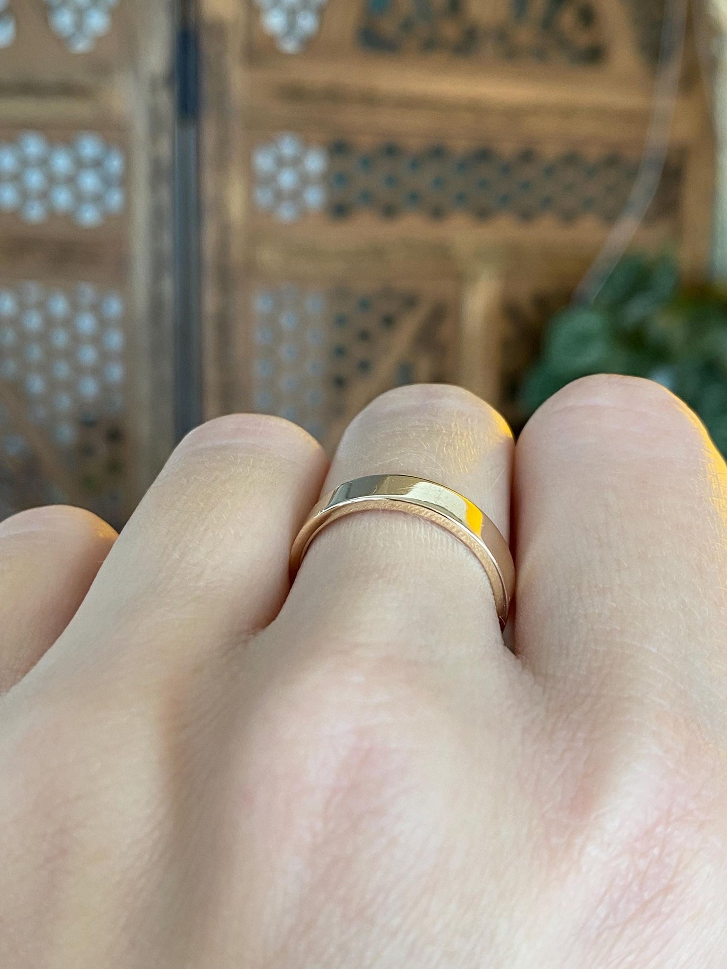 Vintage Solid 14k Yellow Gold Straight Edge Ring Band - Size 6.75