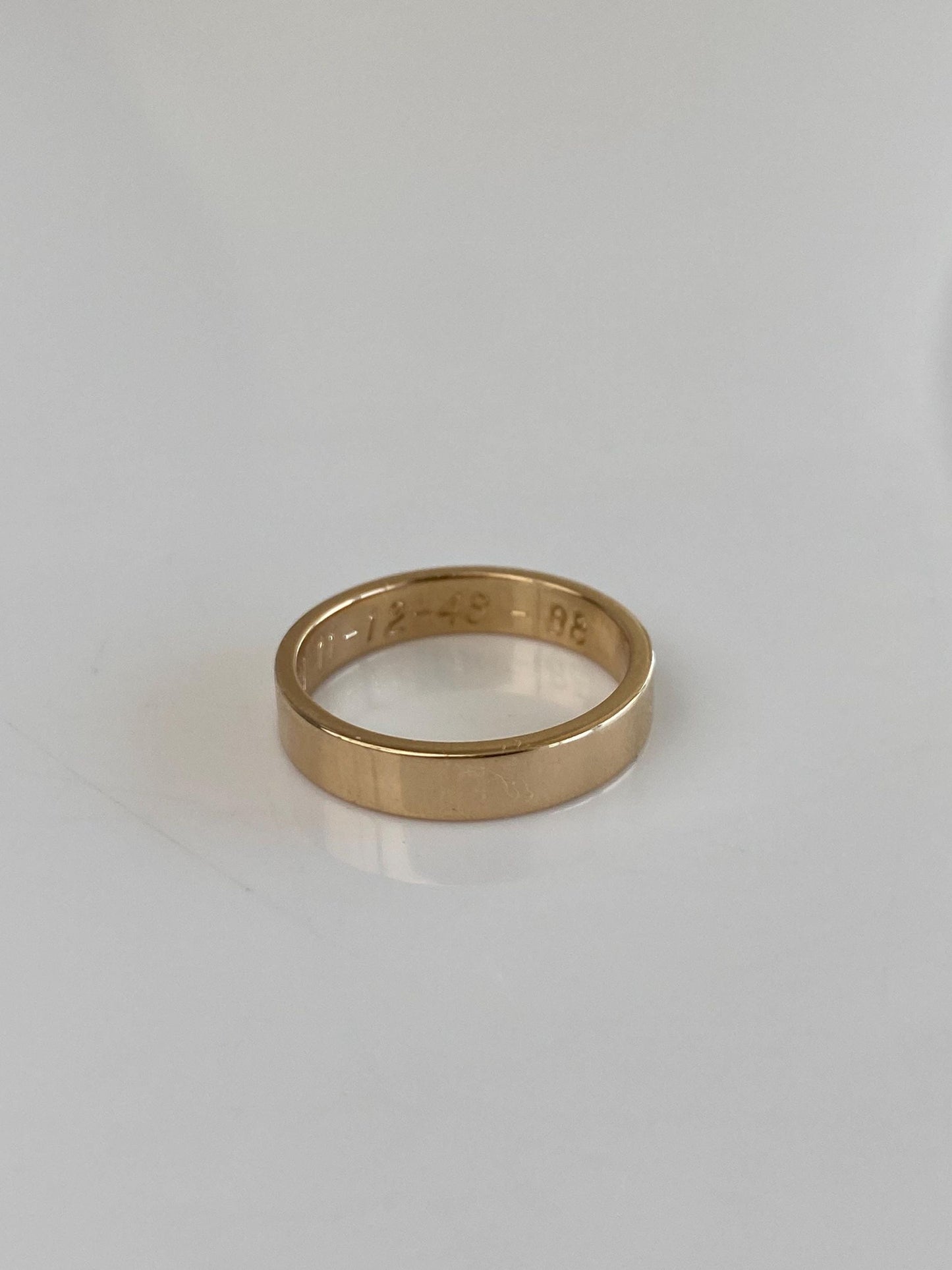 Vintage Solid 14k Yellow Gold Straight Edge Ring Band - Size 6.75