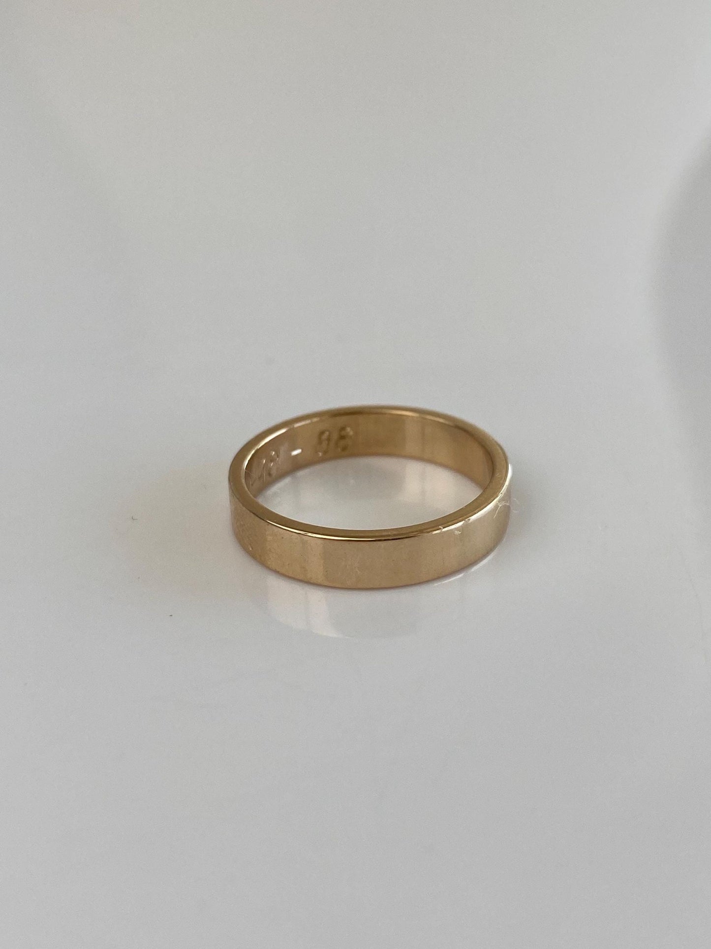 Vintage Solid 14k Yellow Gold Straight Edge Ring Band - Size 6.75