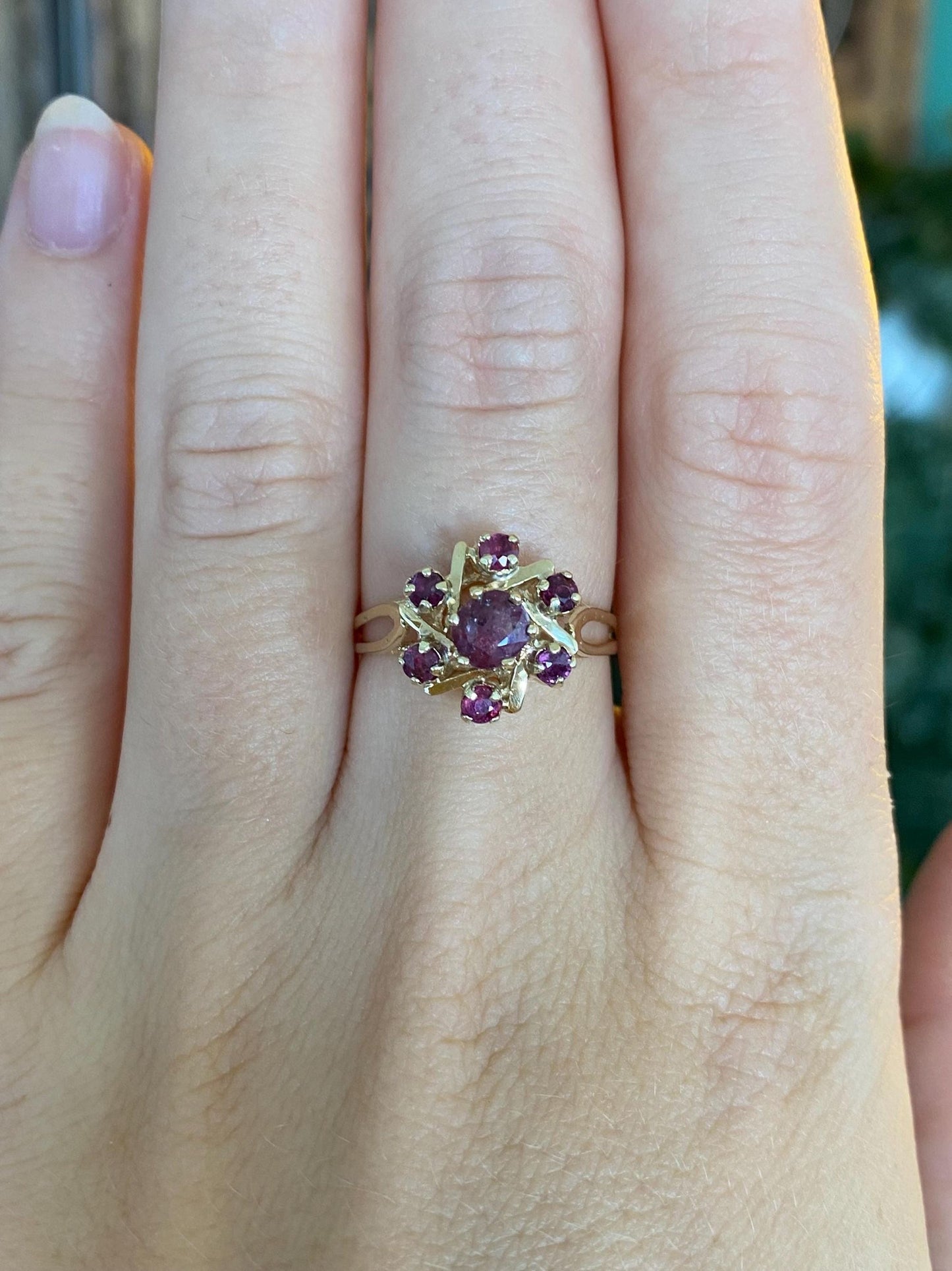 Vintage Solid 14k Yellow Gold Ruby Cluster Ring - Size 7.25