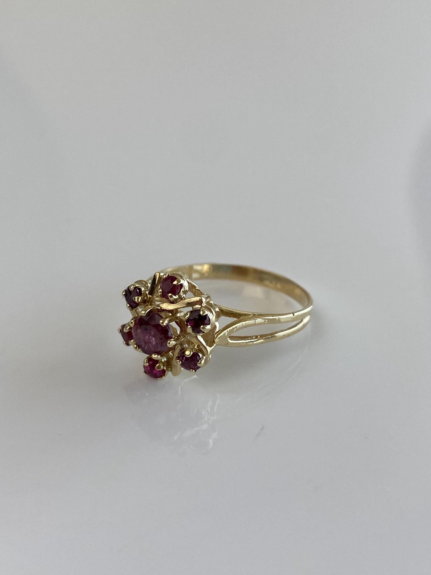 Vintage Solid 14k Yellow Gold Ruby Cluster Ring - Size 7.25