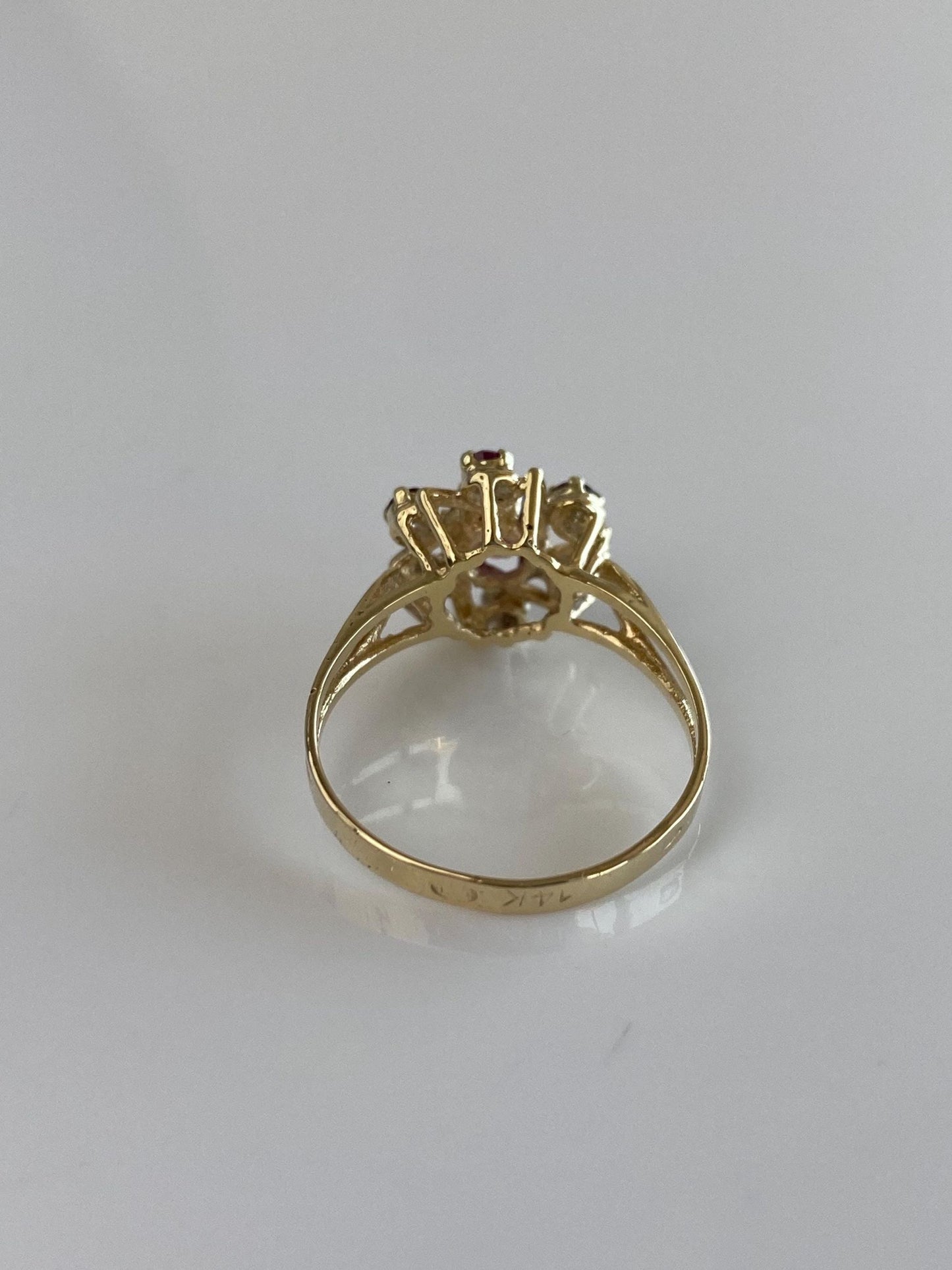Vintage Solid 14k Yellow Gold Ruby Cluster Ring - Size 7.25