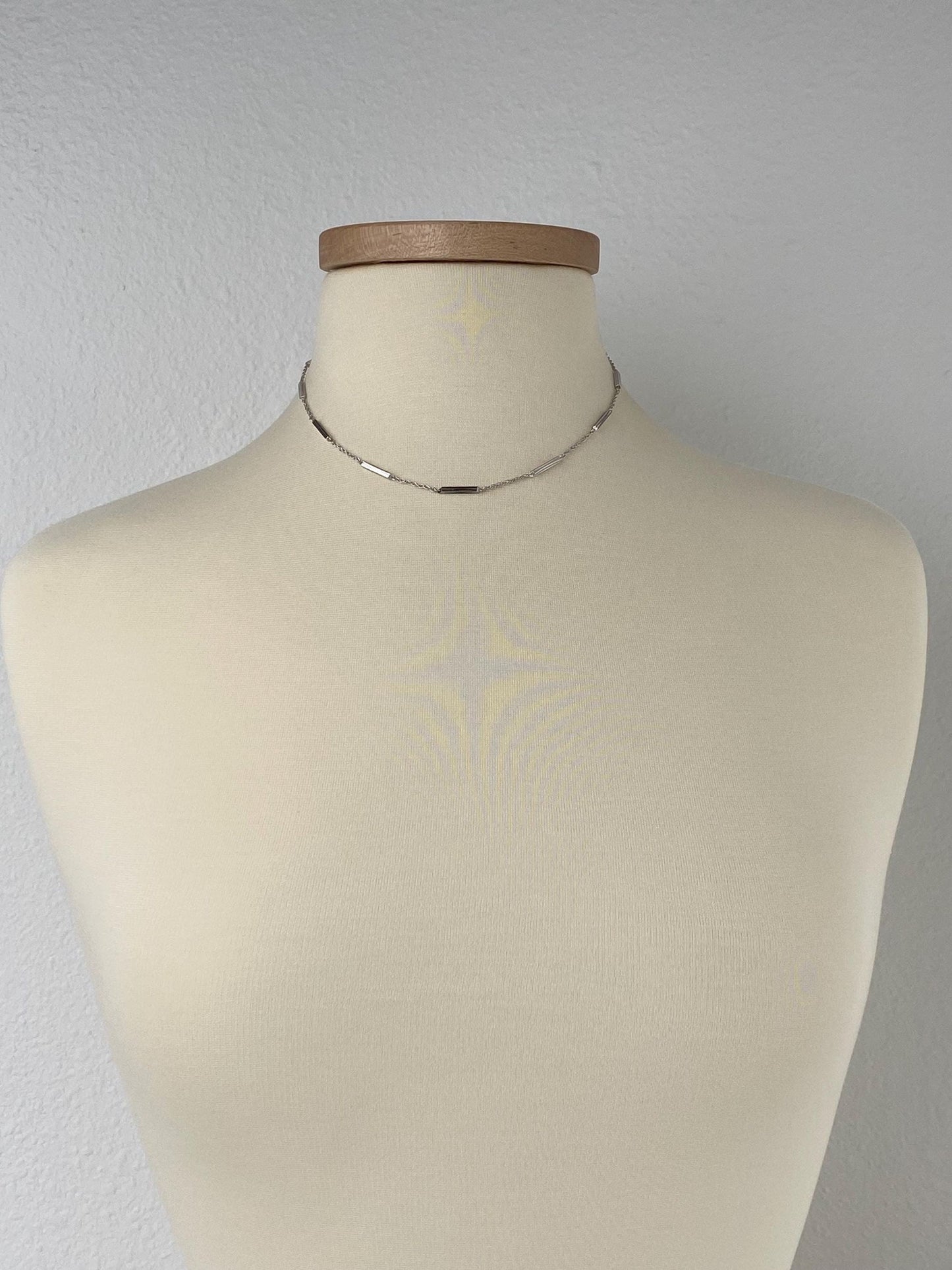 Vintage Solid 14k White Gold Textured Bar Link Twist Chain Necklace - 16.25 inches