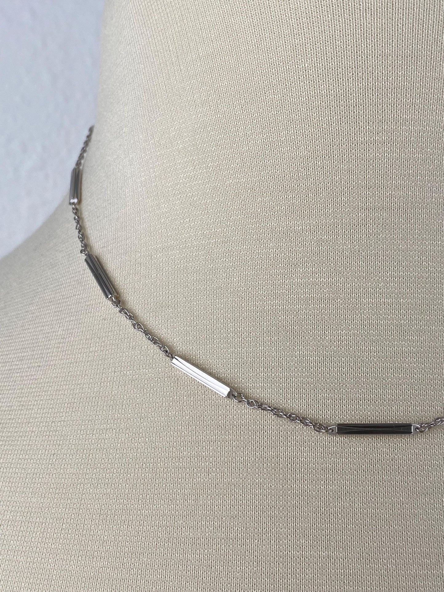 Vintage Solid 14k White Gold Textured Bar Link Twist Chain Necklace - 16.25 inches