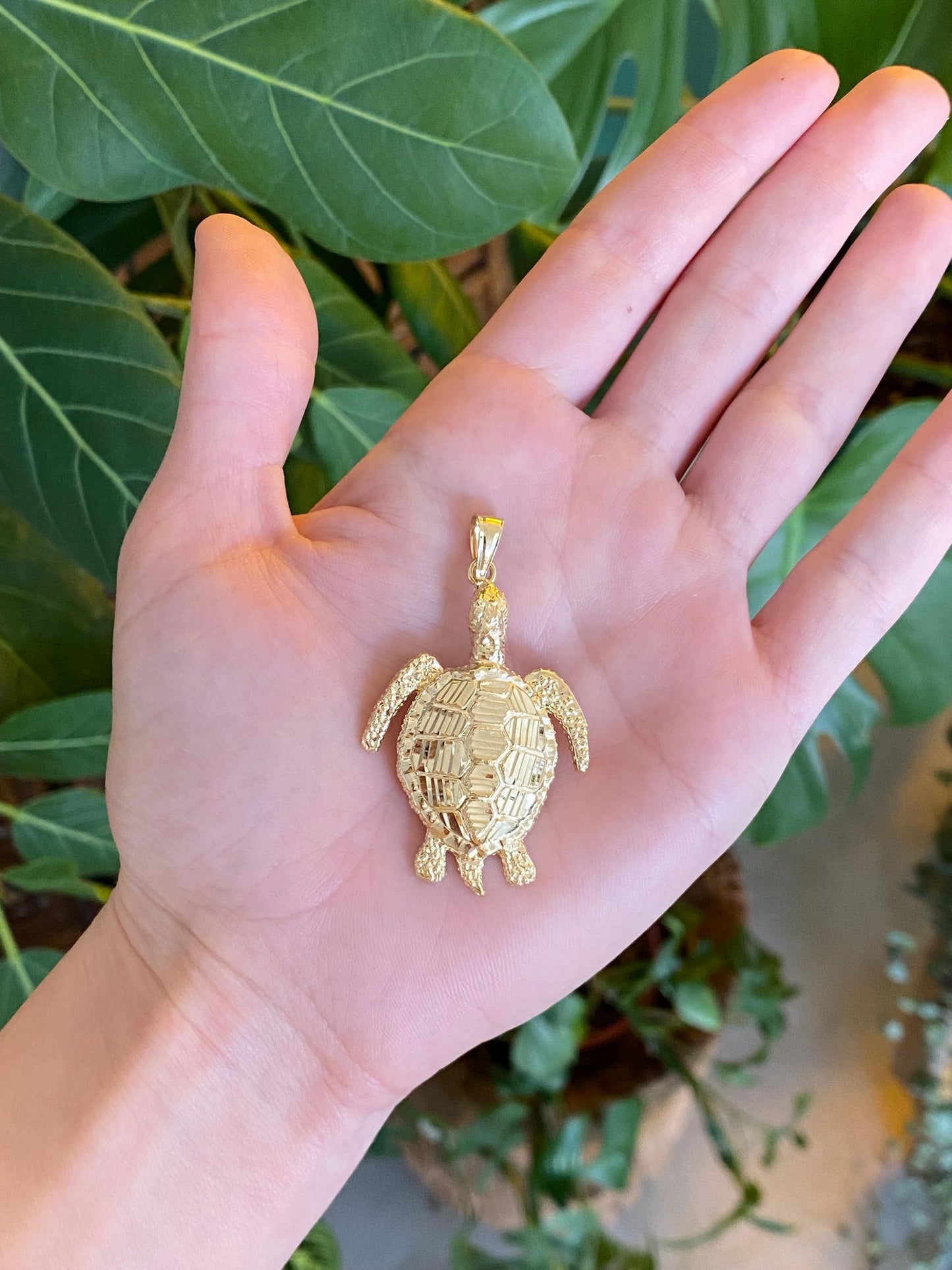 Vintage Solid 14k Yellow Gold Sea Turtle Charm