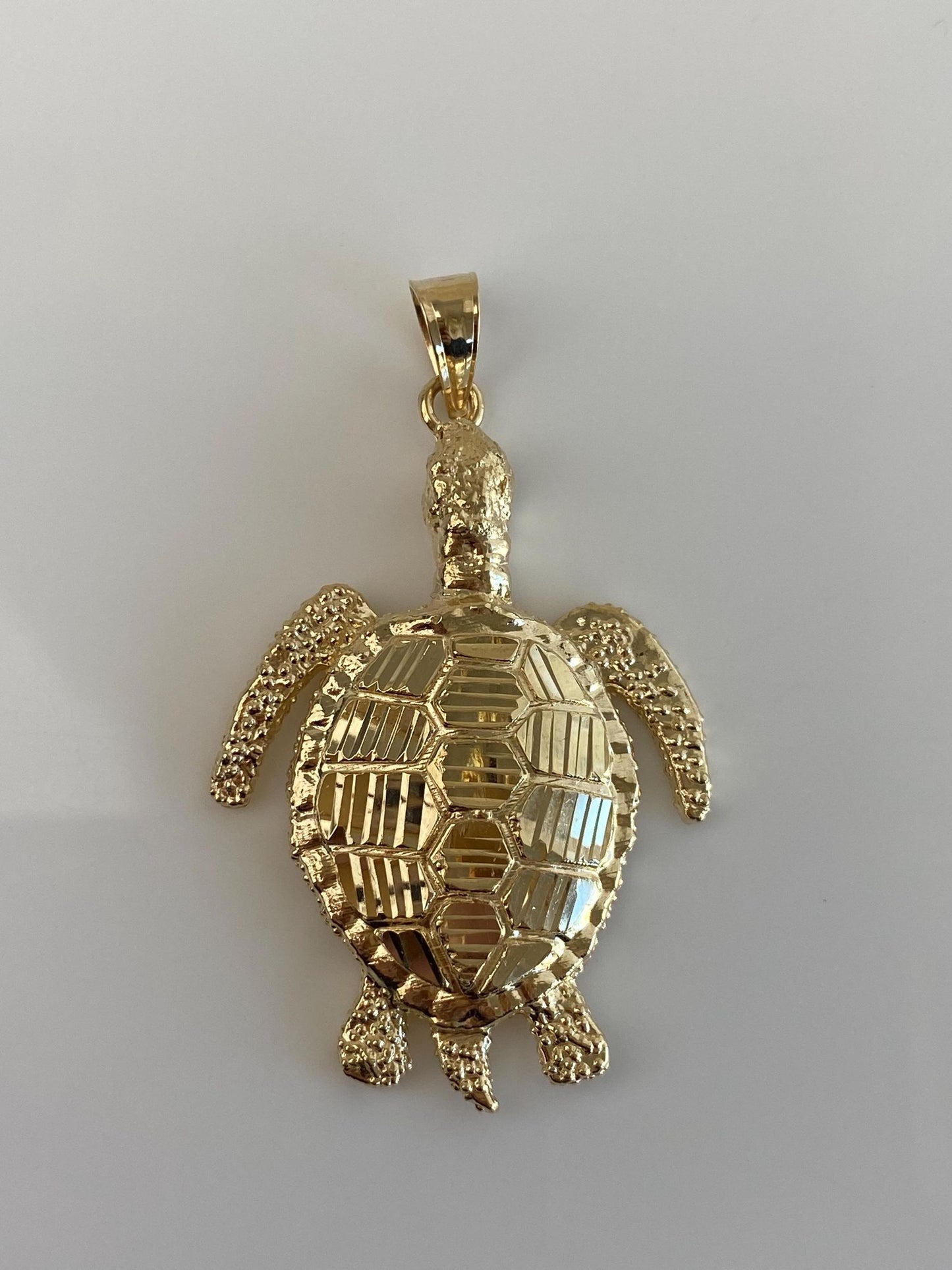 Vintage Solid 14k Yellow Gold Sea Turtle Charm