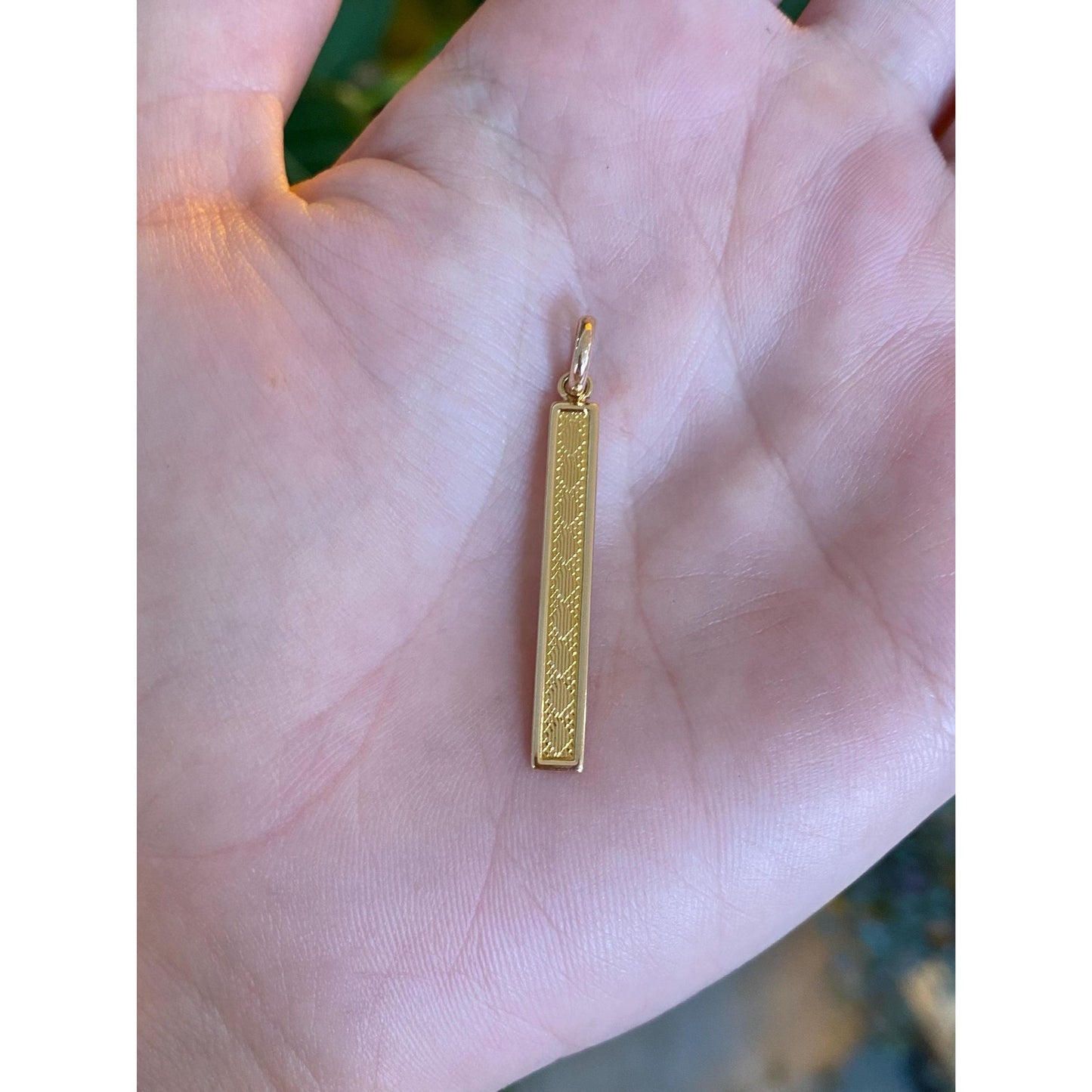 Vintage Solid 14k Yellow Gold Quilted Pattern Bar Charm