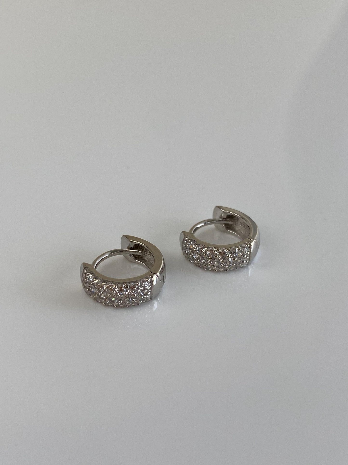 Vintage Solid 14k White Gold Cubic Zirconia Huggie Hoop Earrings