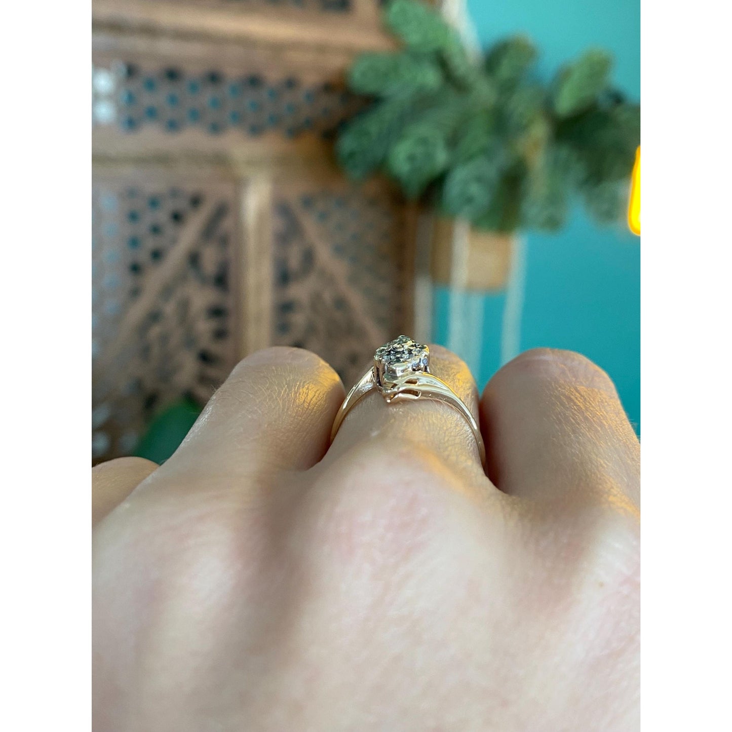 Vintage Solid 14k Yellow Gold Diamond Twist Ring - Size 6.25