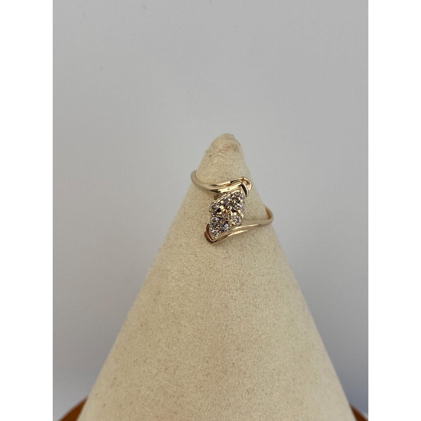 Vintage Solid 14k Yellow Gold Diamond Twist Ring - Size 6.25