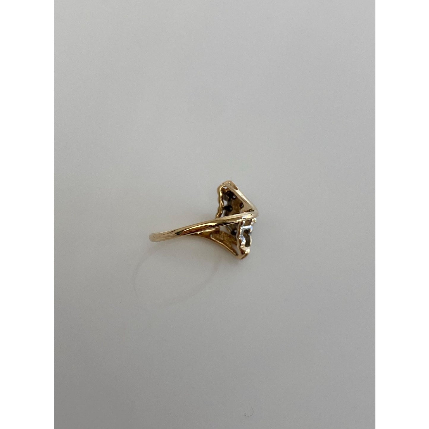 Vintage Solid 14k Yellow Gold Diamond Twist Ring - Size 6.25