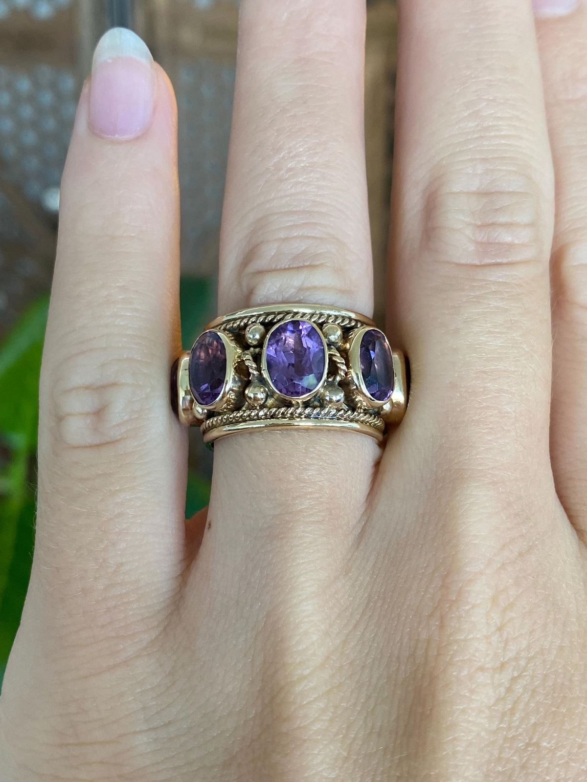 Vintage Solid 14k Yellow Gold Amethyst Textured Chunky Ring Band - Size 6.75