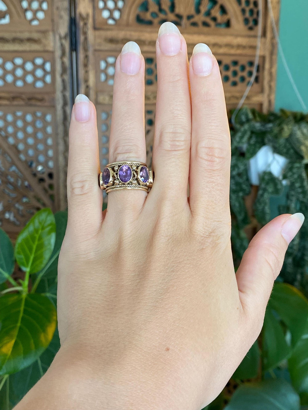 Vintage Solid 14k Yellow Gold Amethyst Textured Chunky Ring Band - Size 6.75