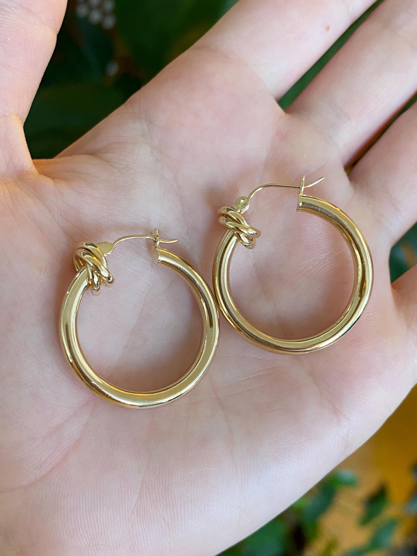 Vintage 14k Yellow Gold Knot Detail Hoop Earrings