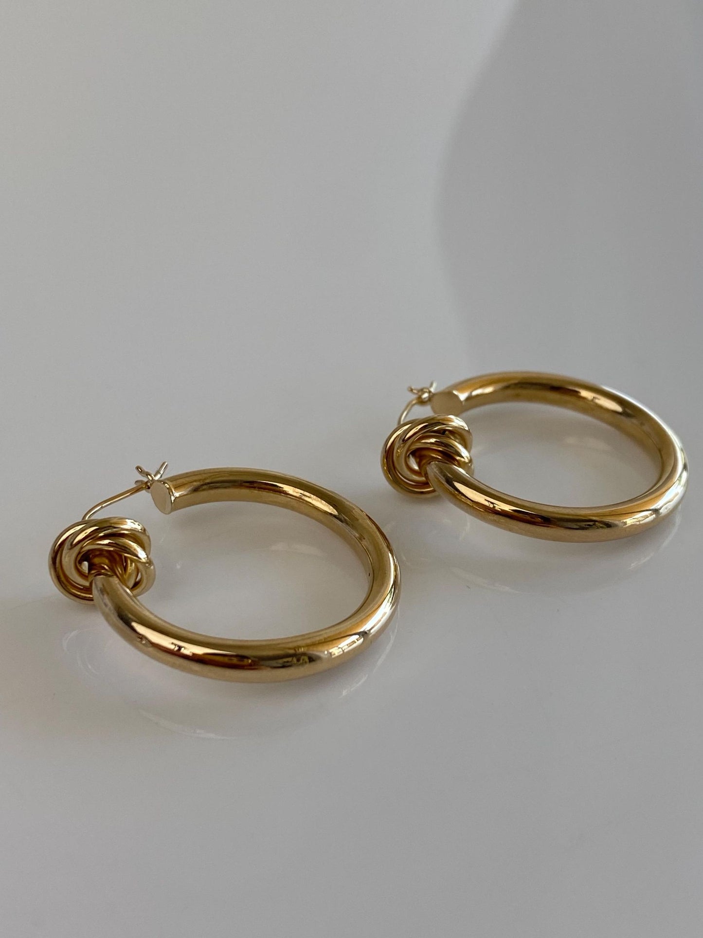 Vintage 14k Yellow Gold Knot Detail Hoop Earrings
