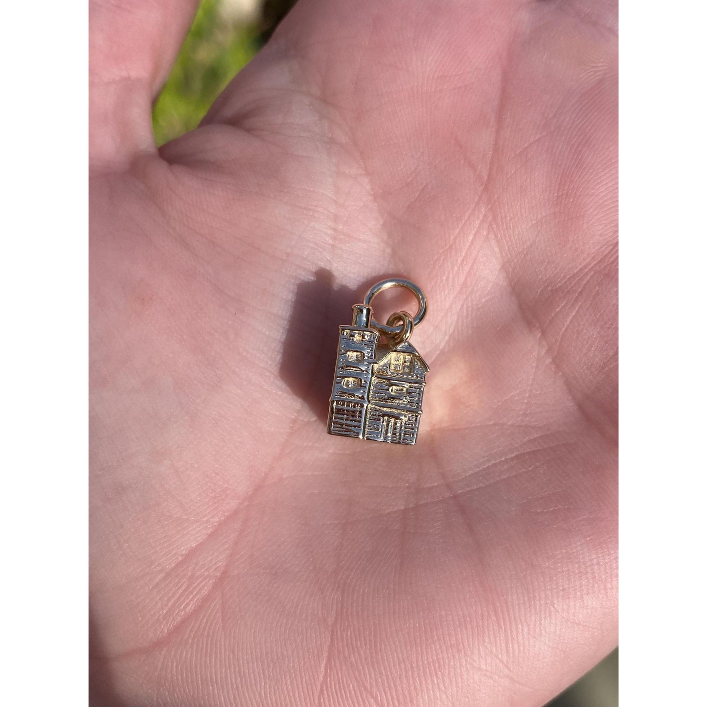 Vintage Solid 14k Yellow Gold House Charm