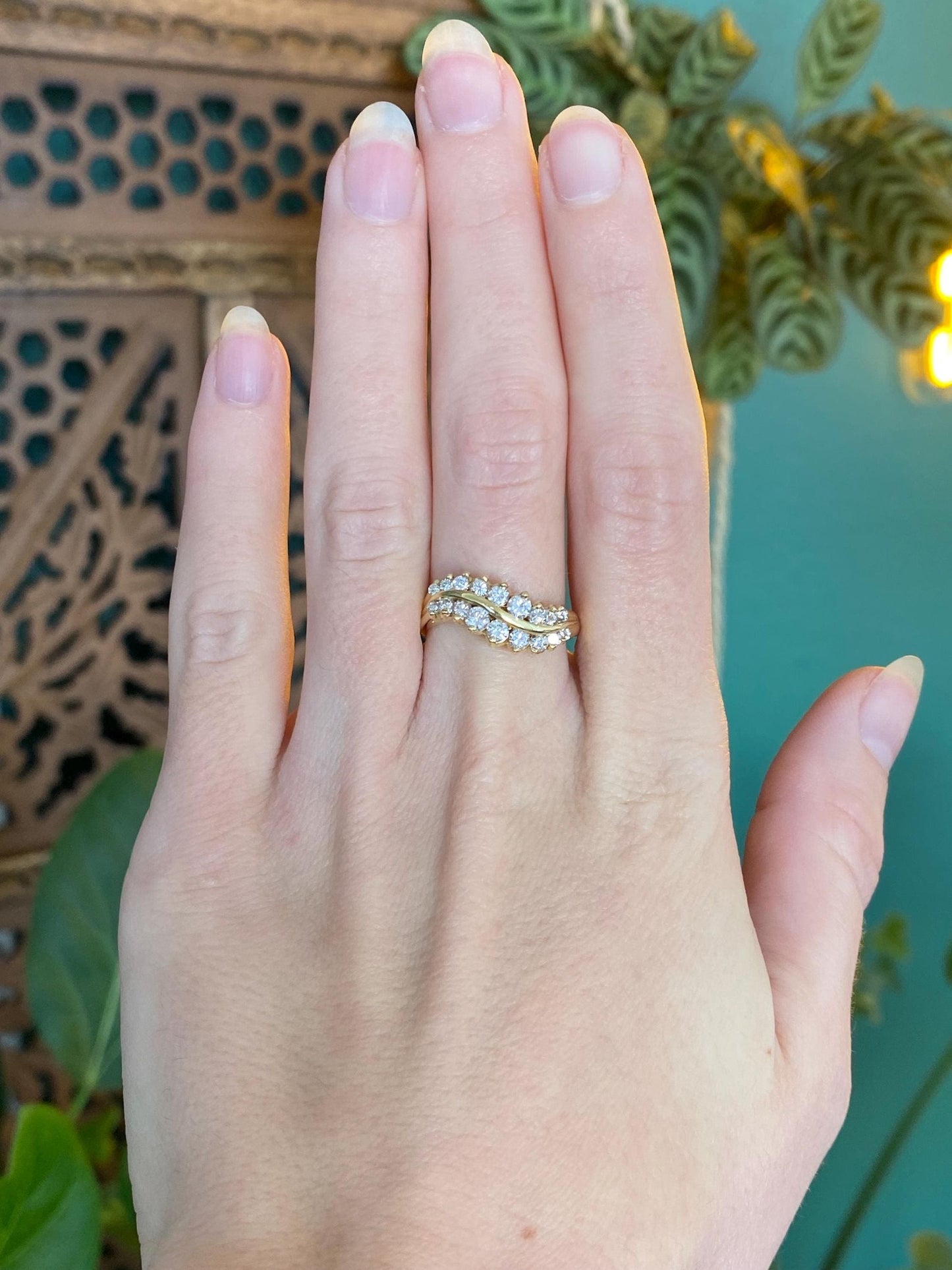 Vintage Solid 18k Yellow Gold Diamond Cluster Ring - Size 5.5