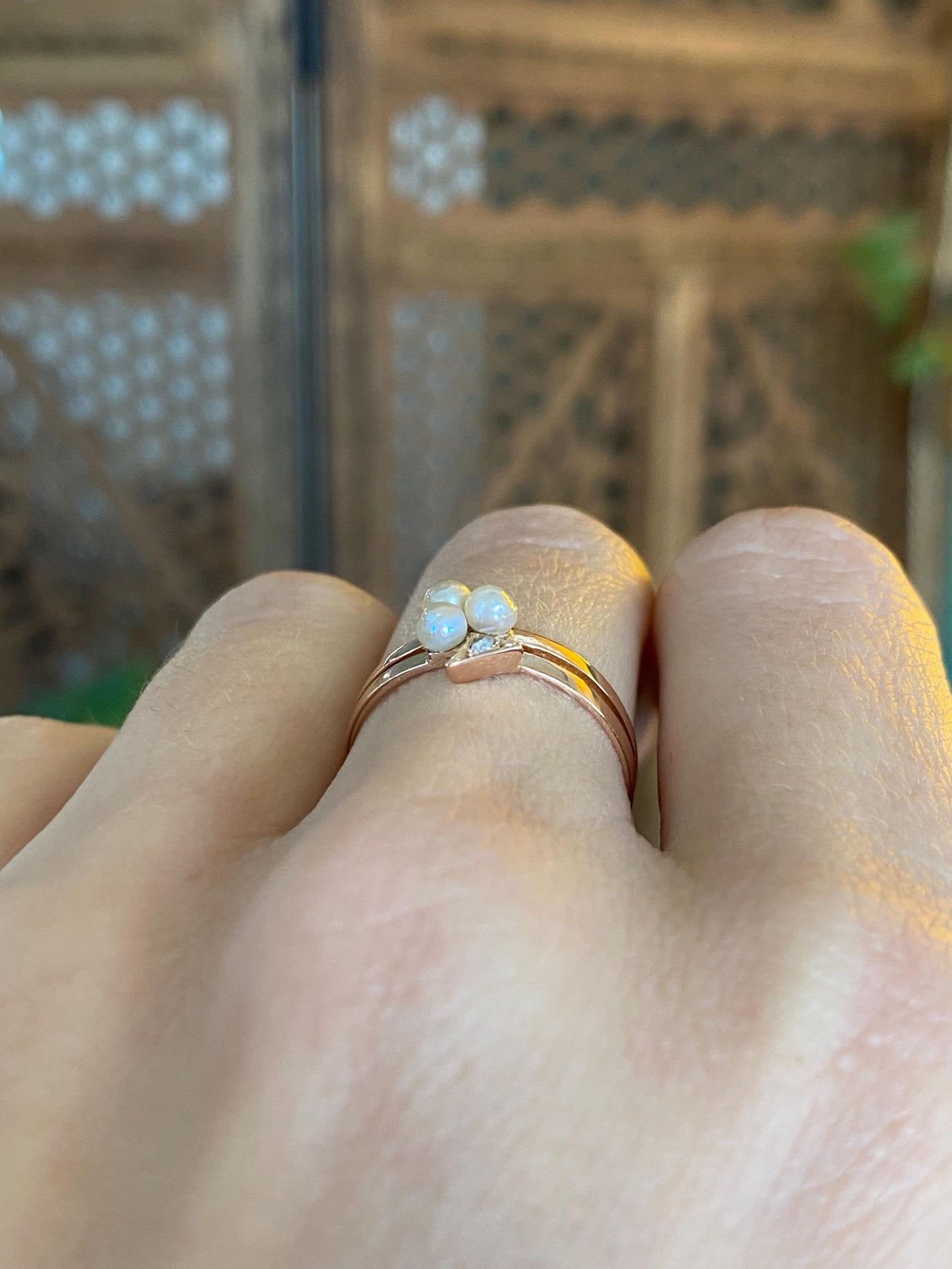 Vintage Solid 18k Rosey Gold Diamond Pearls Ring - Size 6.25