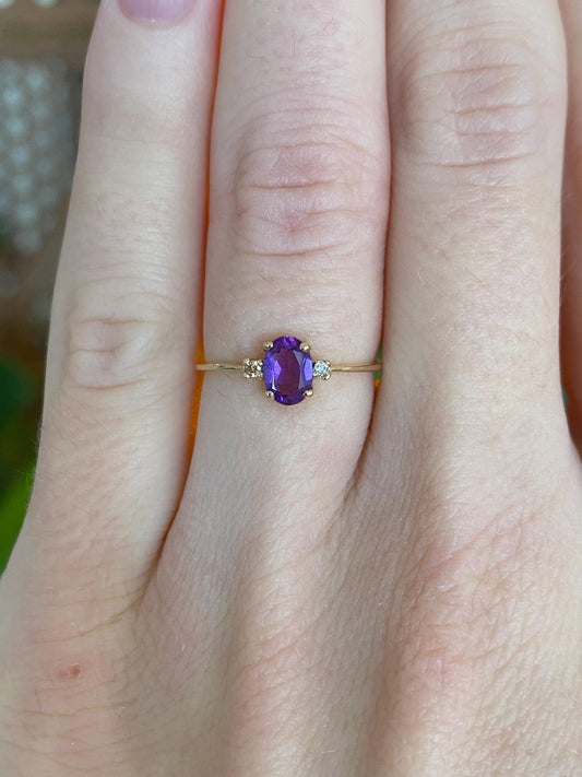 Vintage Solid 14k Yellow Gold Diamond Amethyst Ring - Size 4.5