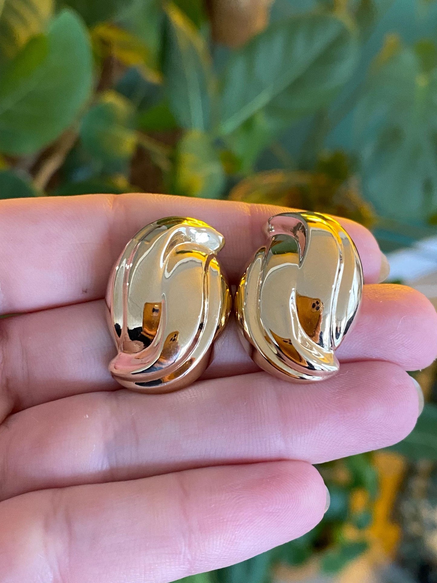 Vintage 14k Yellow Gold Large Domed Stud Earrings