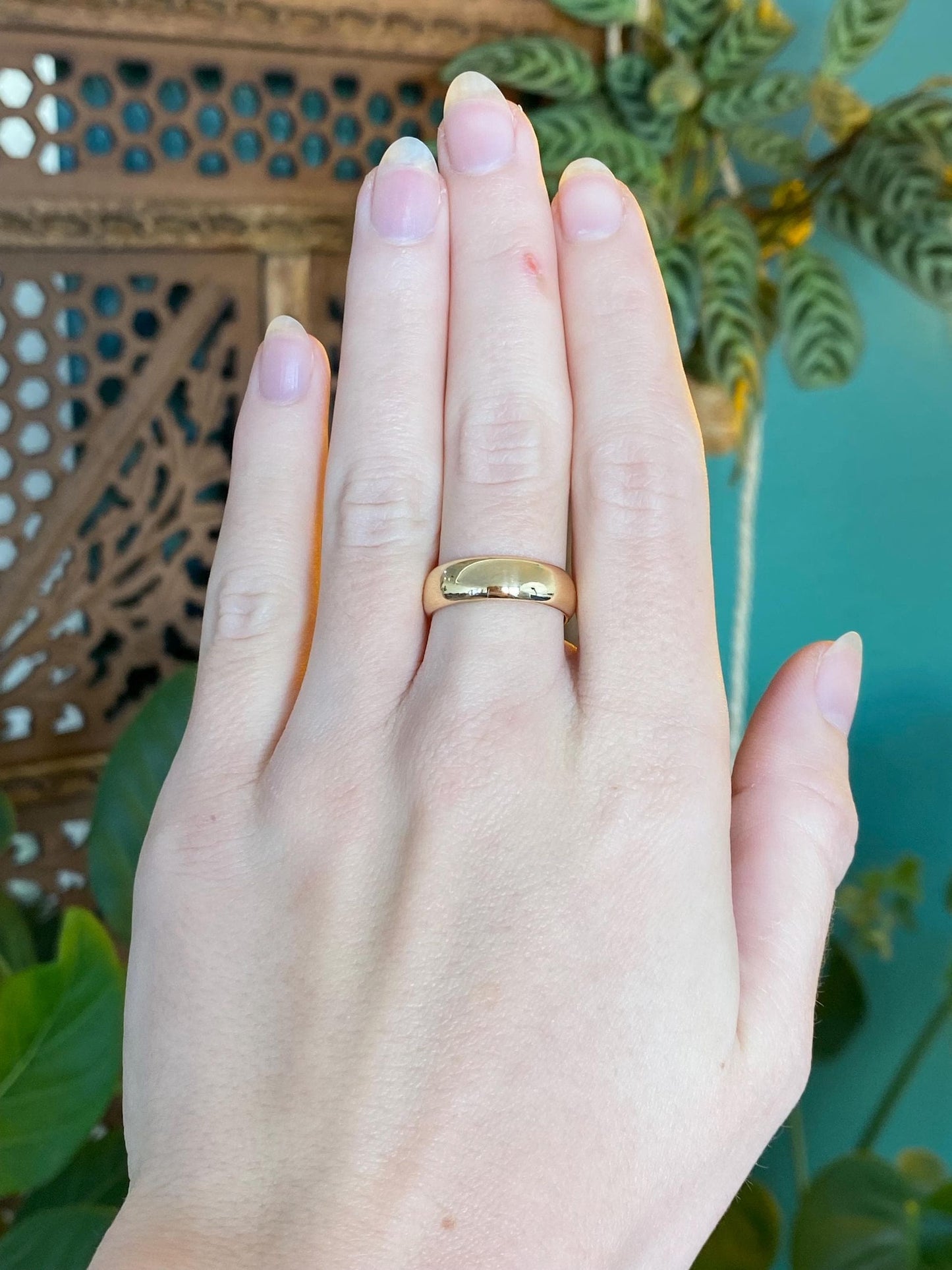 Vintage Solid 18k Yellow Gold Ring Band - Size 6.75