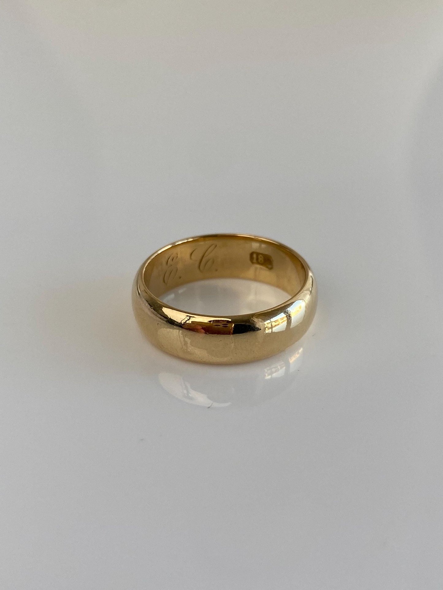 Vintage Solid 18k Yellow Gold Ring Band - Size 6.75