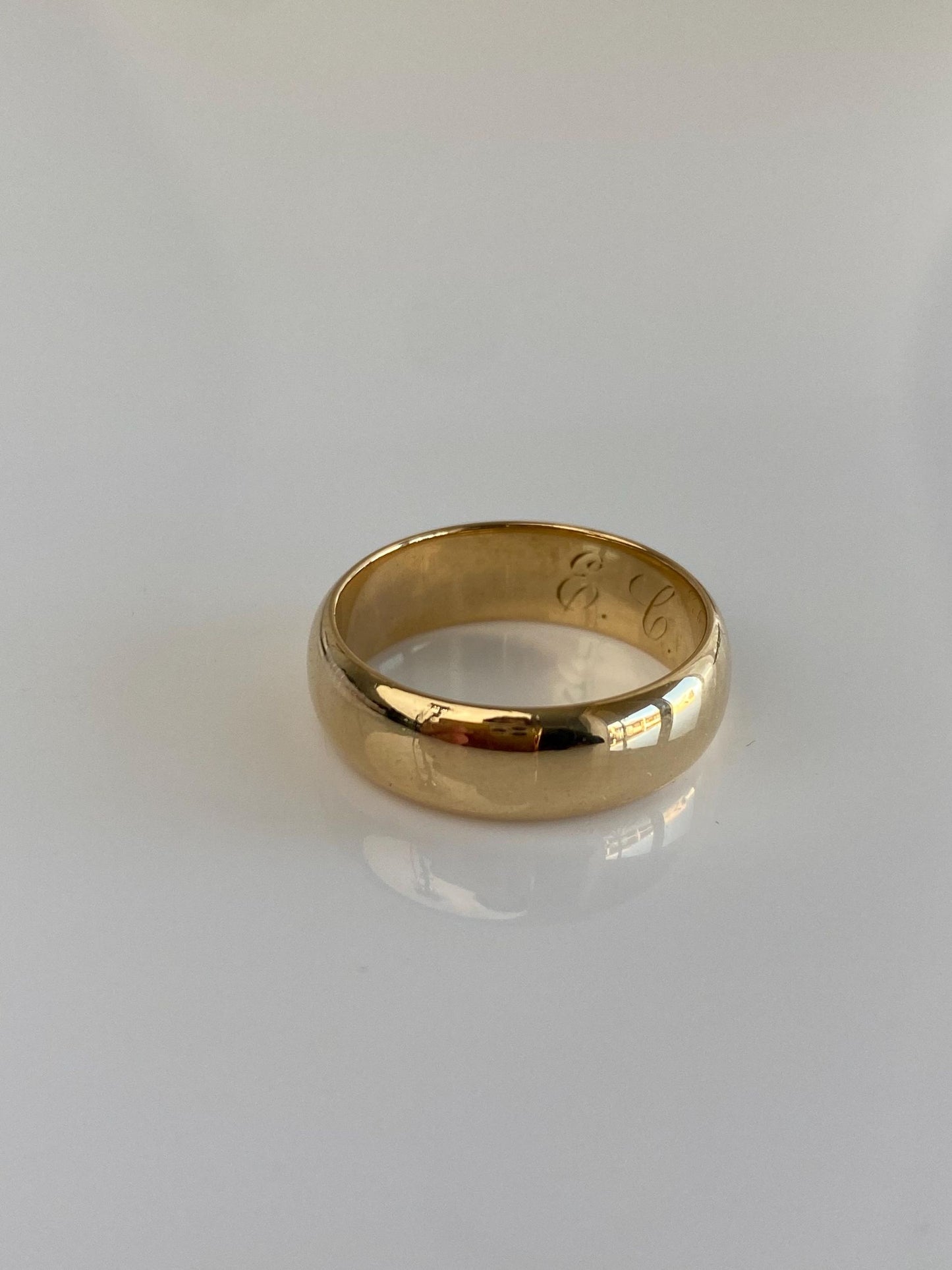 Vintage Solid 18k Yellow Gold Ring Band - Size 6.75