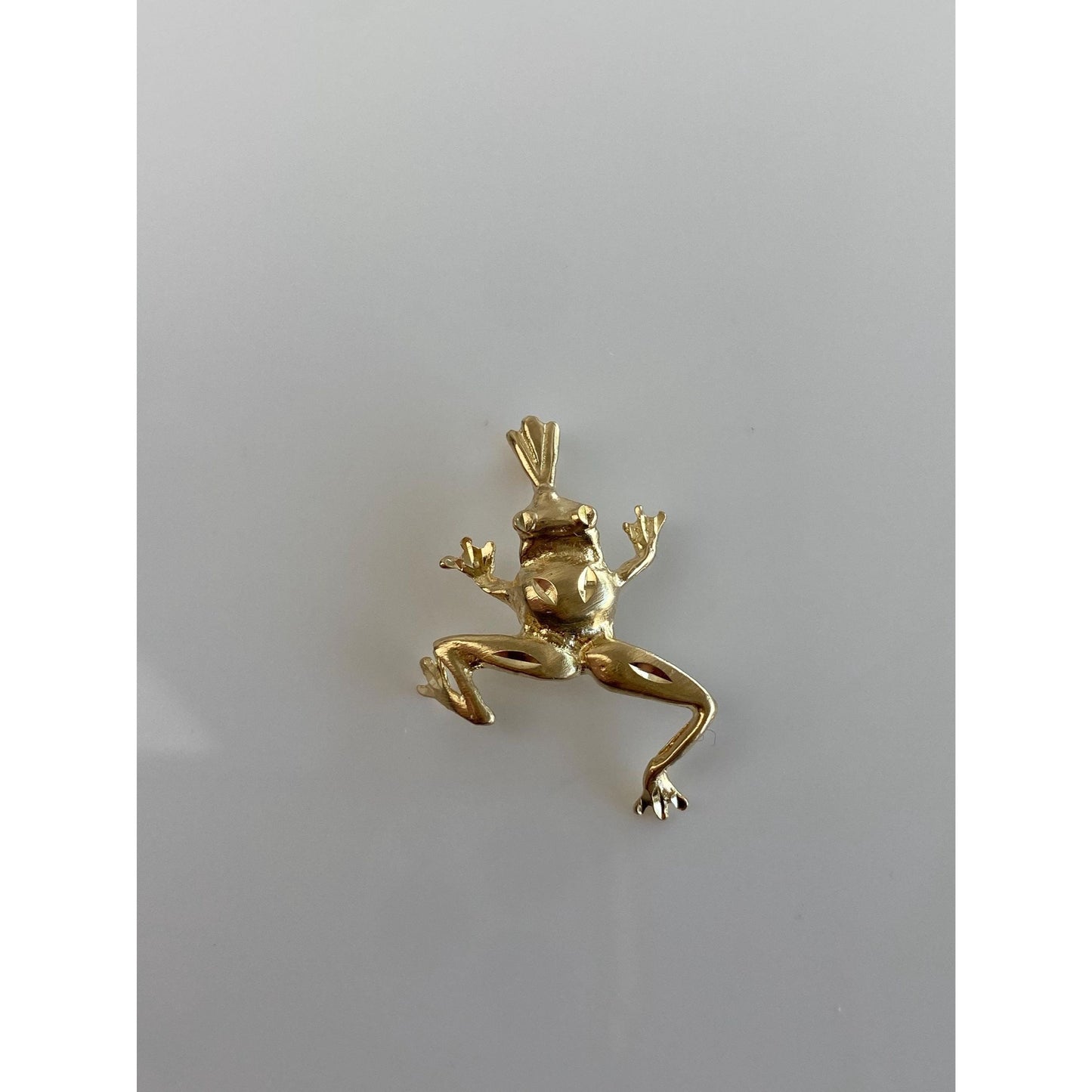 Vintage Solid 14k Yellow Gold Diamond Cut Frog Charm