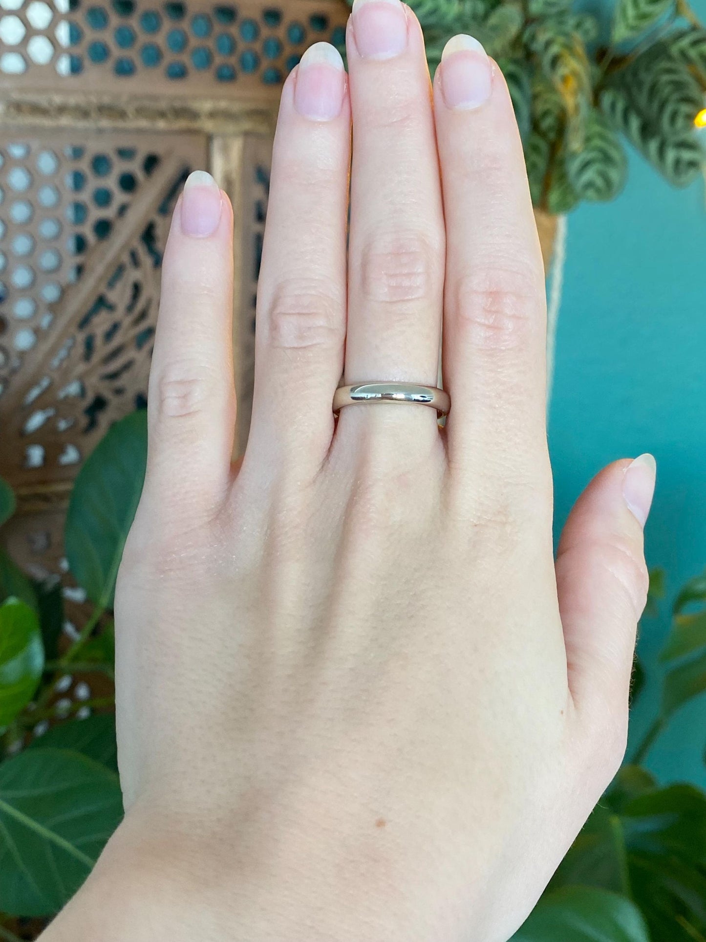 Vintage Solid 14k White Gold Ring Band - Size 9.25