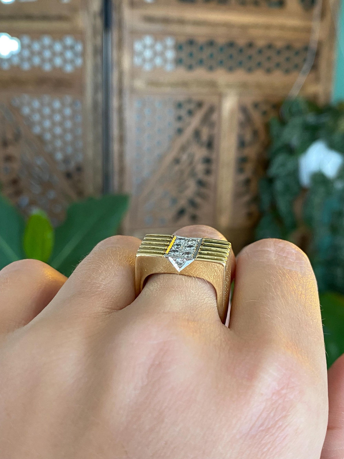 Vintage Solid 18k White & Yellow Gold Diamond Lined Square Ring Band - Size 7