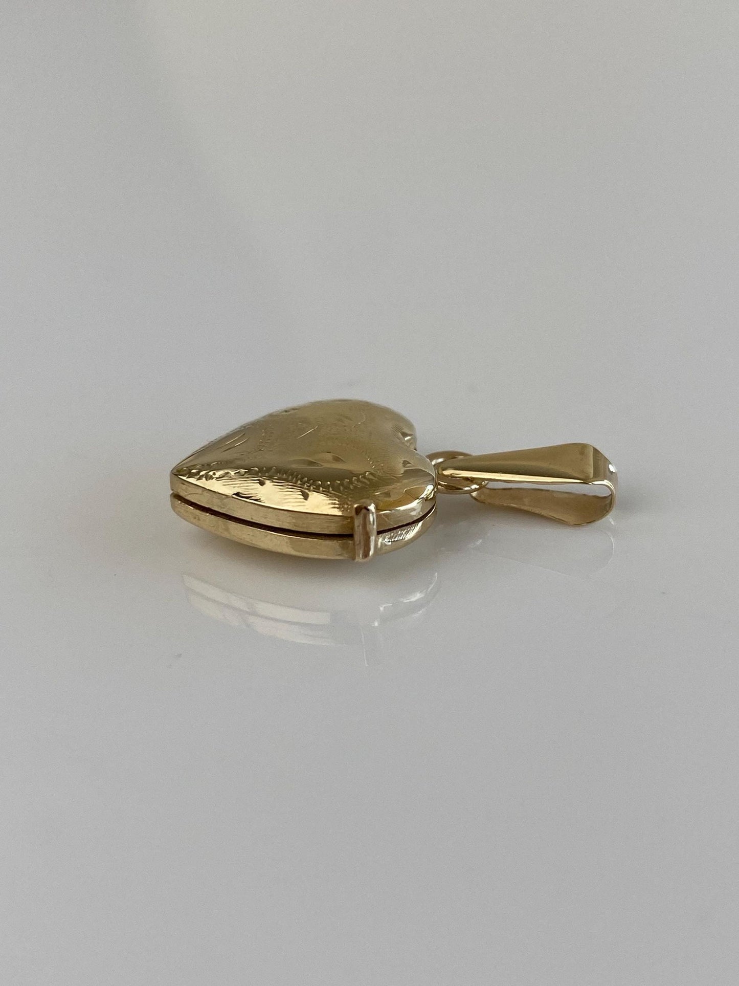 Vintage Solid 14k Yellow Gold Engraved Heart Locket Charm