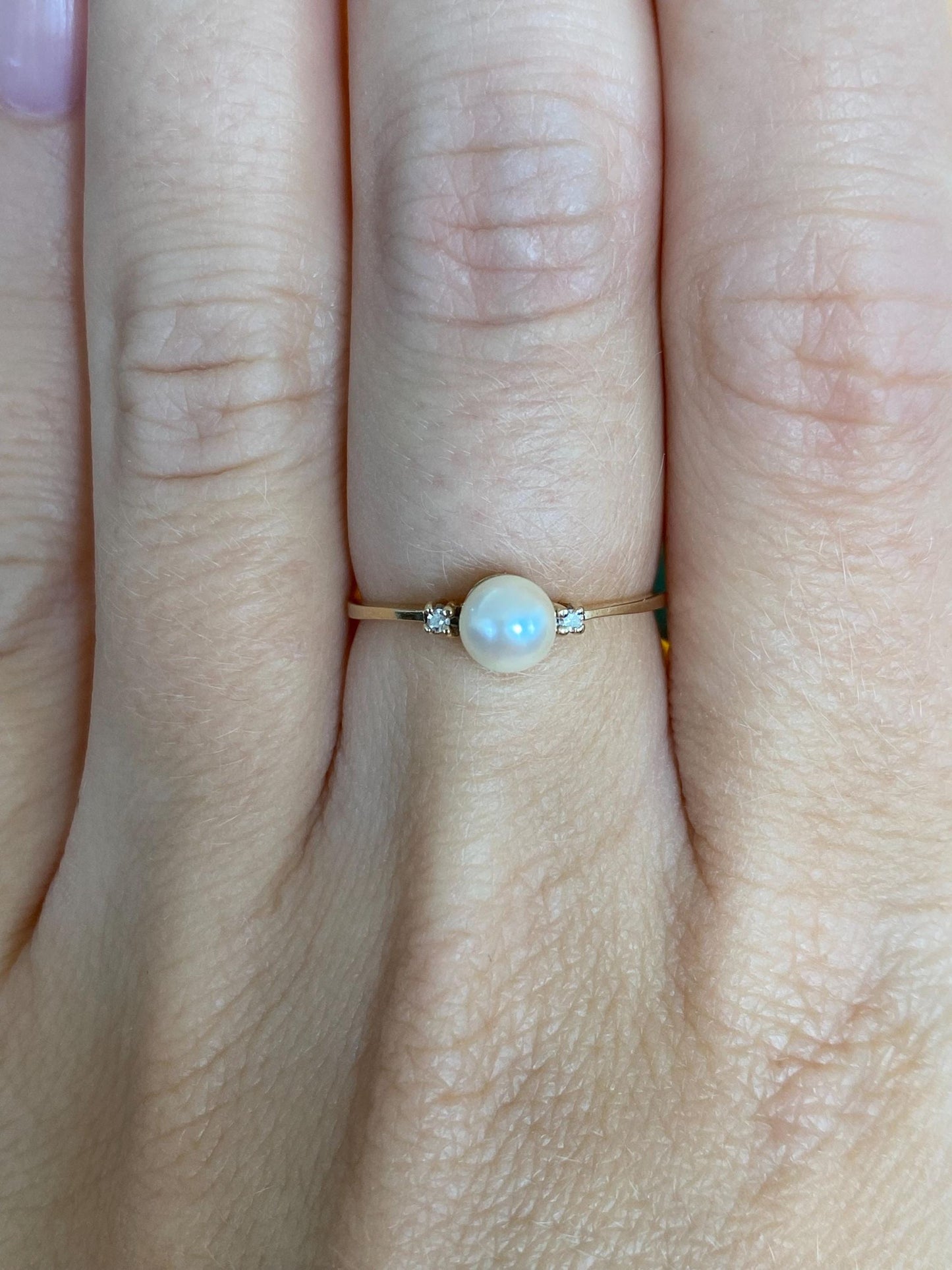 Vintage Solid 10k Yellow Gold Clear Sapphires Pearl Ring - Size 5.75