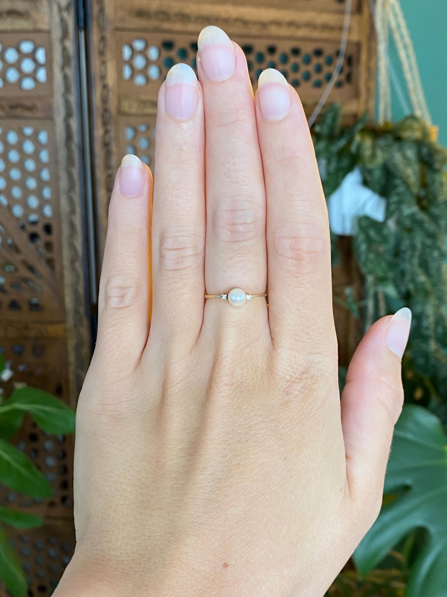 Vintage Solid 10k Yellow Gold Clear Sapphires Pearl Ring - Size 5.75