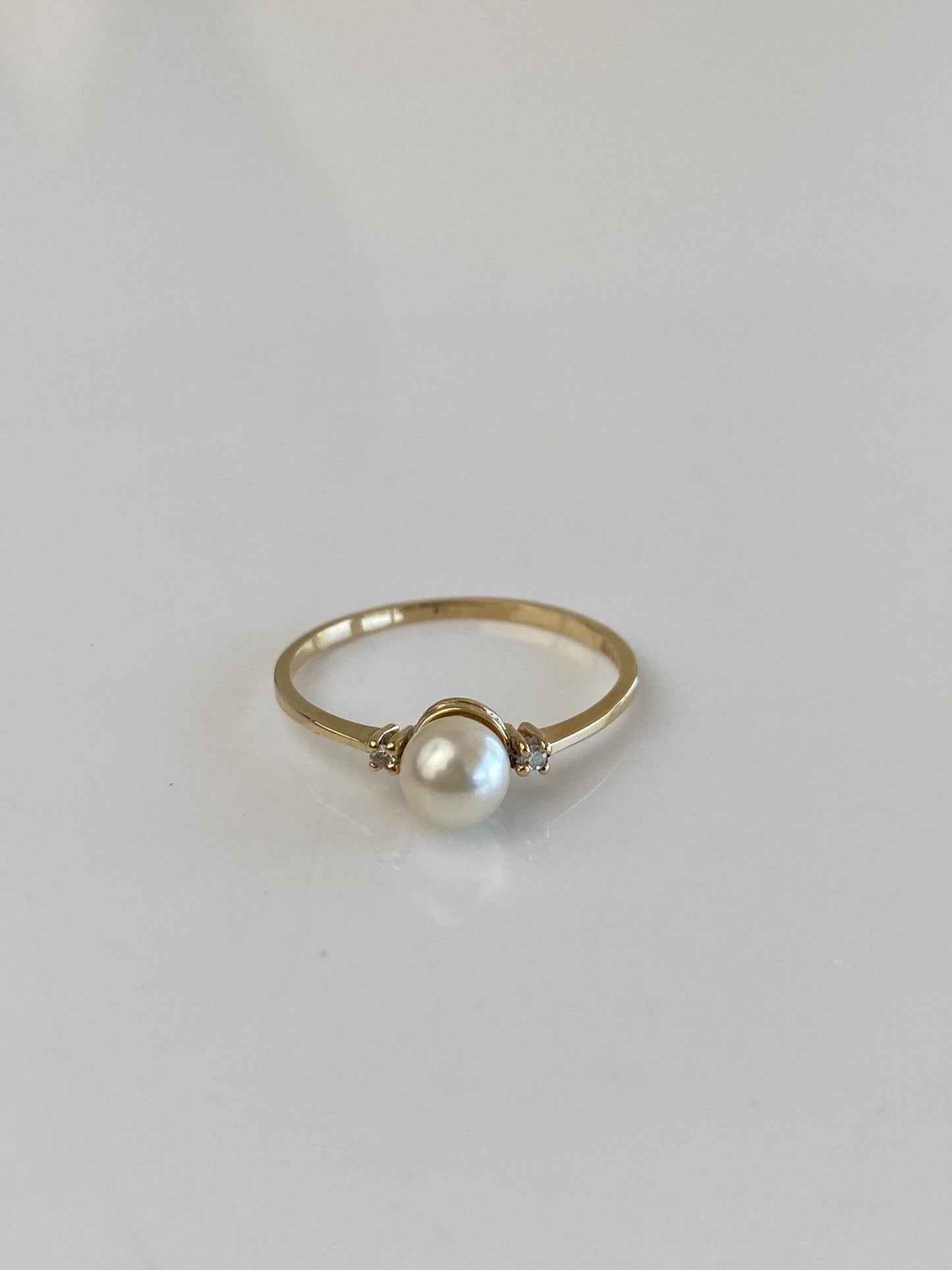 Vintage Solid 10k Yellow Gold Clear Sapphires Pearl Ring - Size 5.75