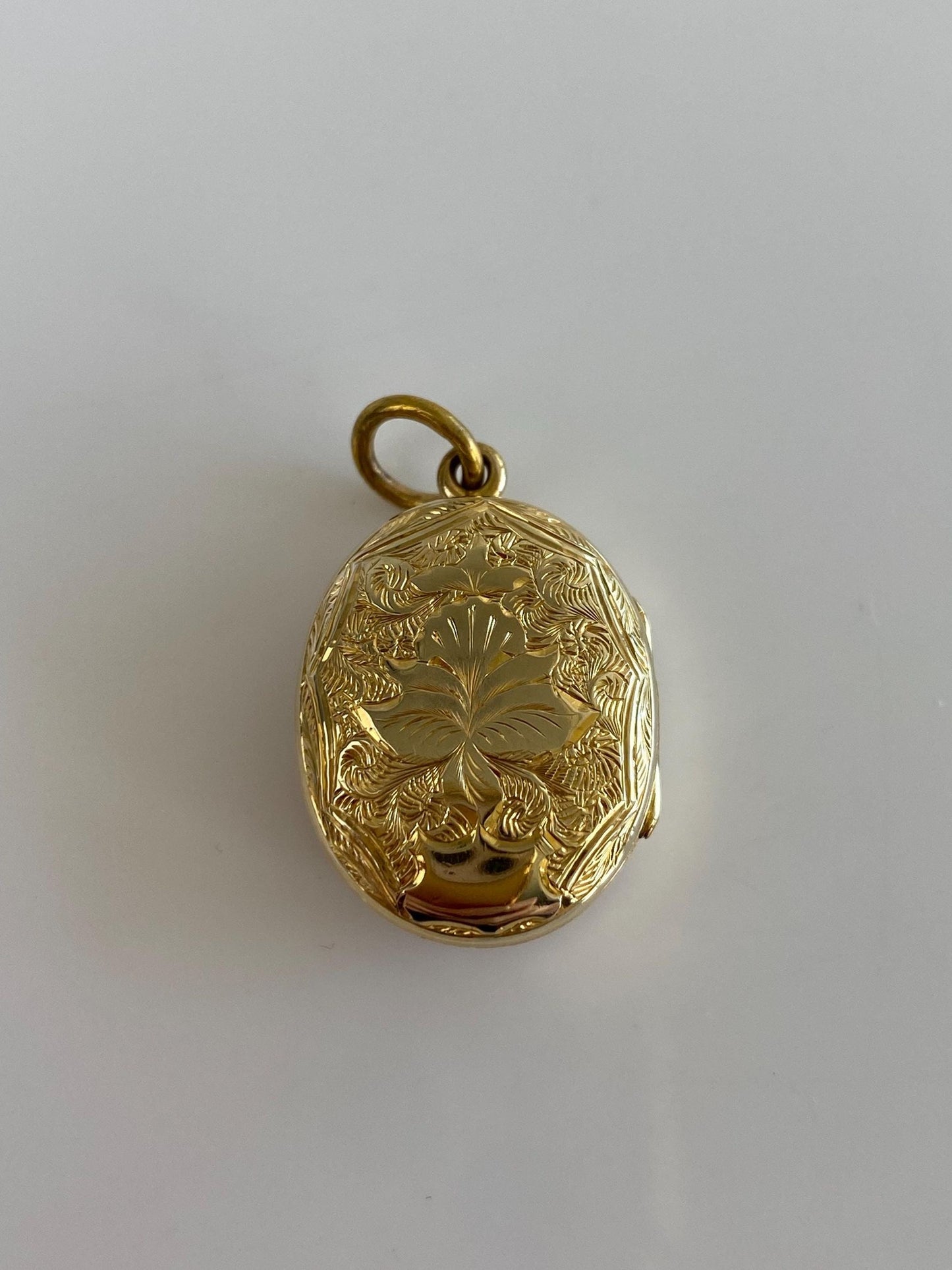 Vintage Solid 8k Yellow Gold Enamel 'In Memory Of' Floral Locket Charm