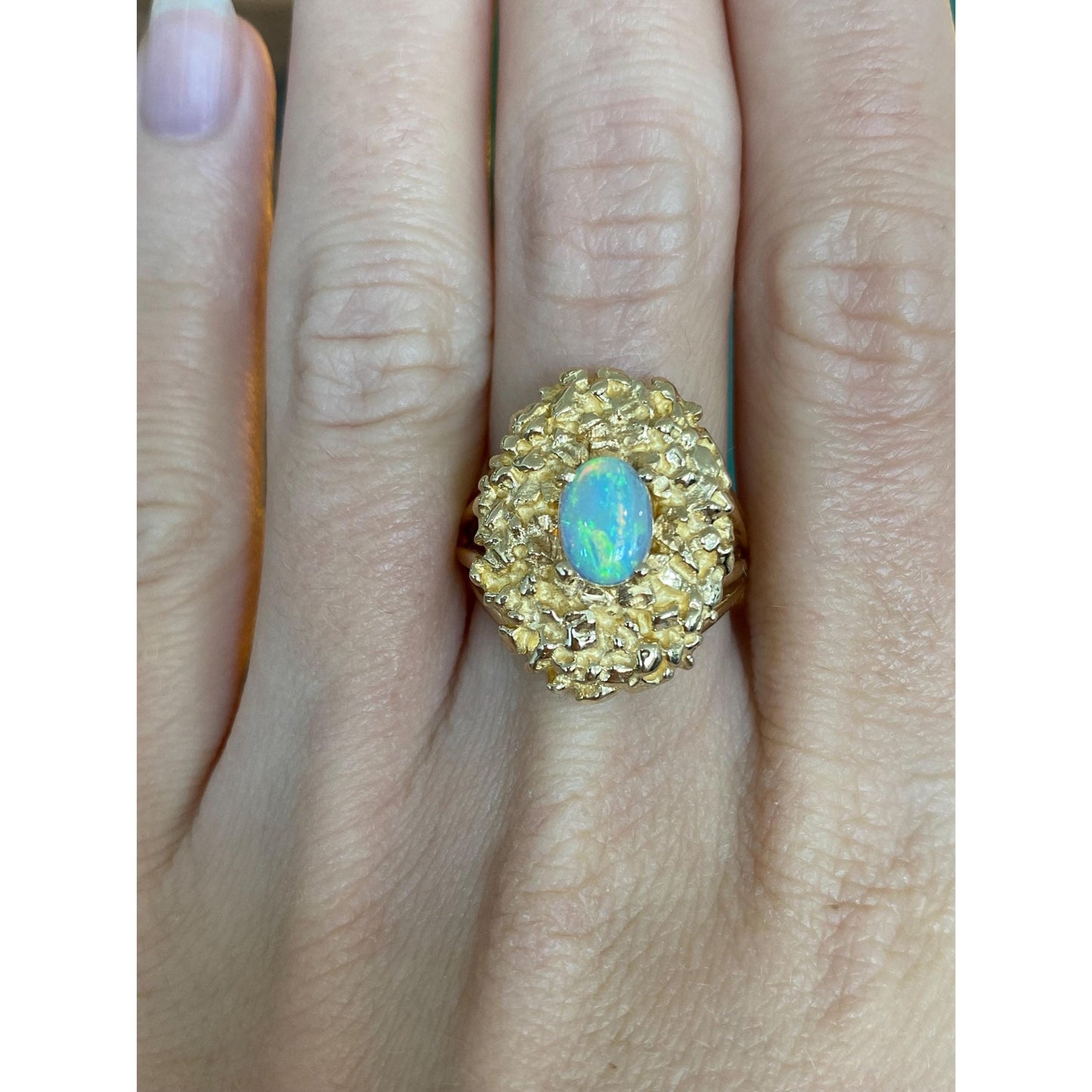 Vintage Solid 14k Yellow Gold Opal Textured Ring - Size 7