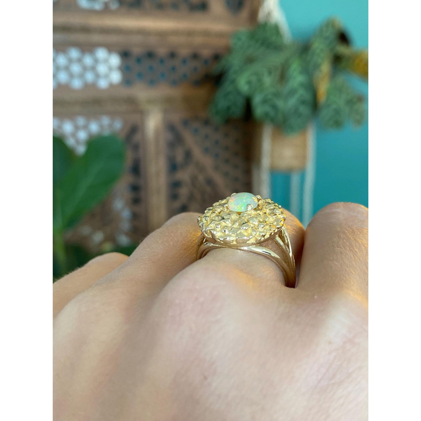 Vintage Solid 14k Yellow Gold Opal Textured Ring - Size 7