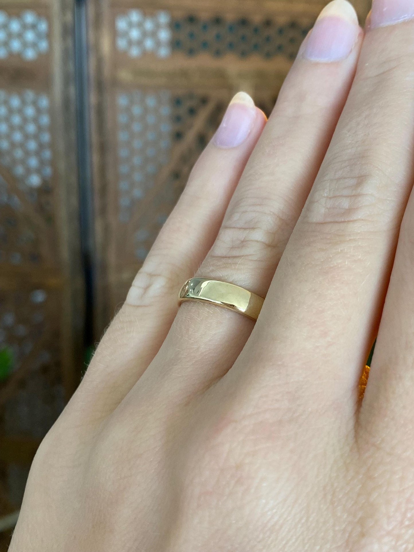 Vintage 14k Yellow Gold Hollow Ring Band - Size 5.75