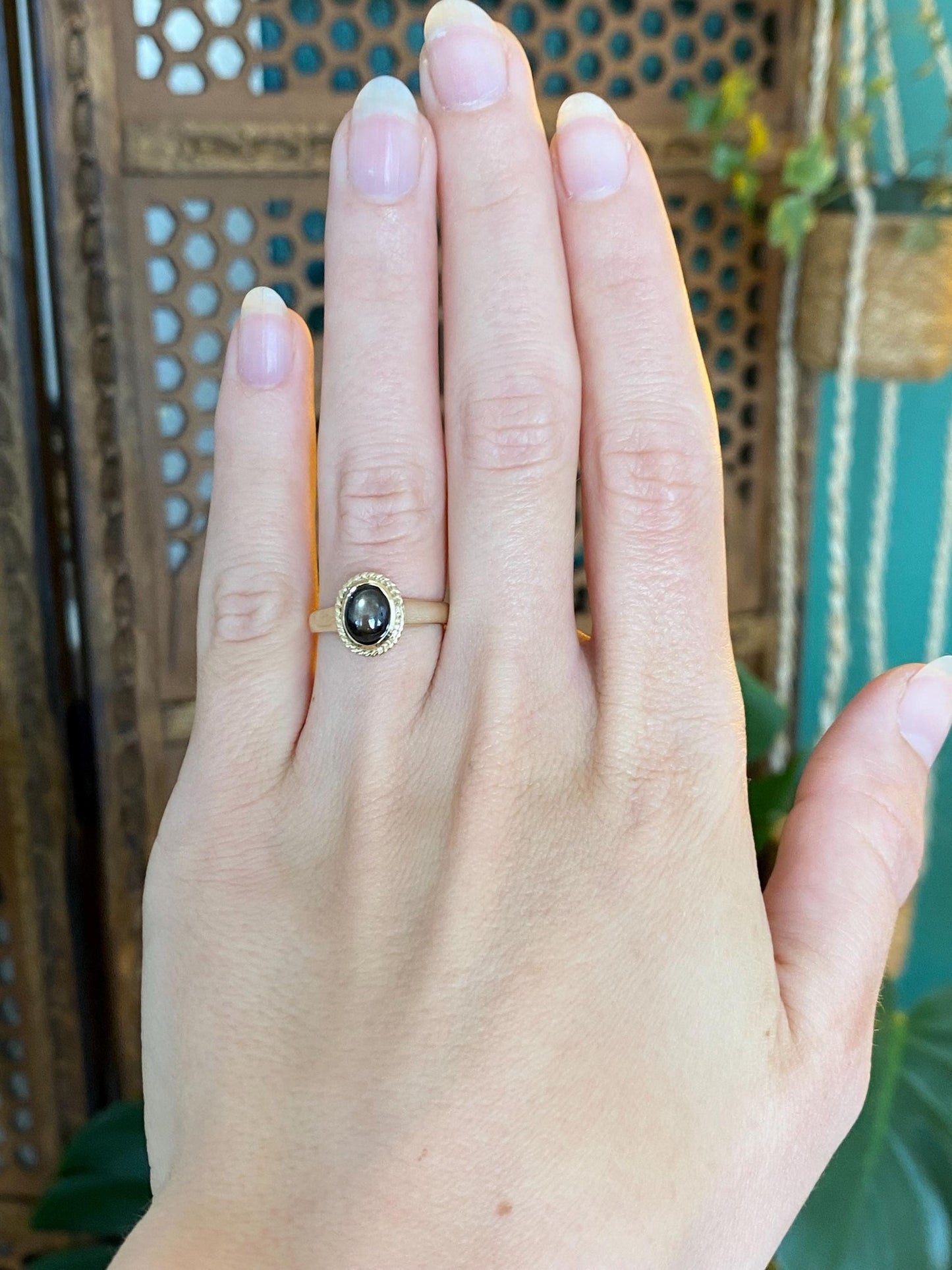 Vintage Solid 10k Yellow Gold Star Sapphire Ring - Size 5.25