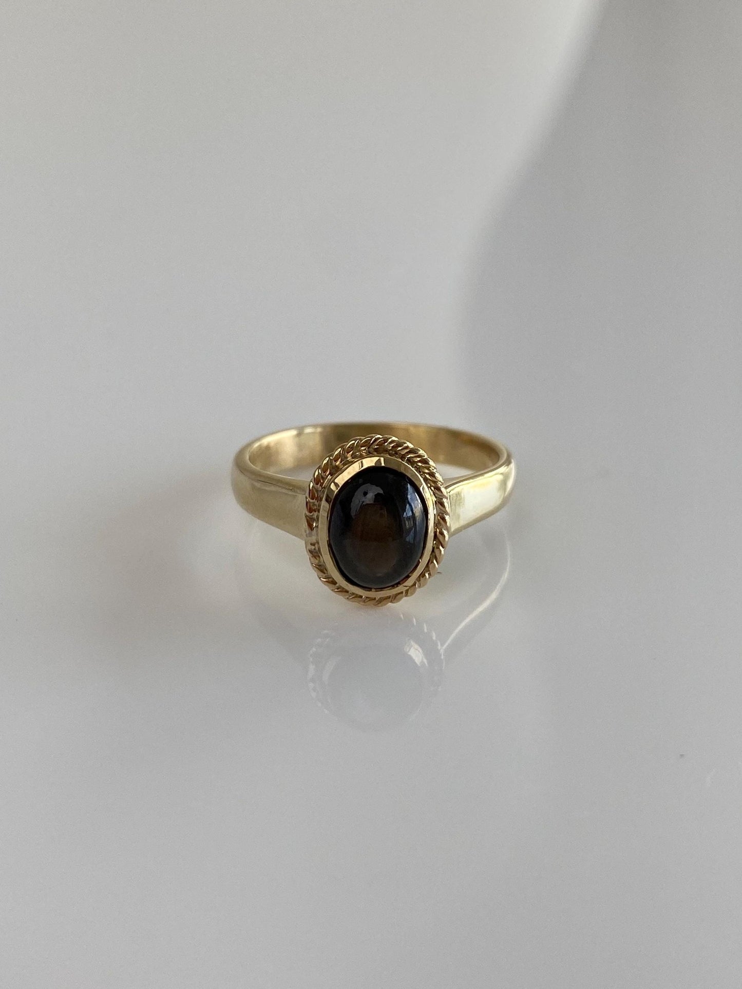 Vintage Solid 10k Yellow Gold Star Sapphire Ring - Size 5.25