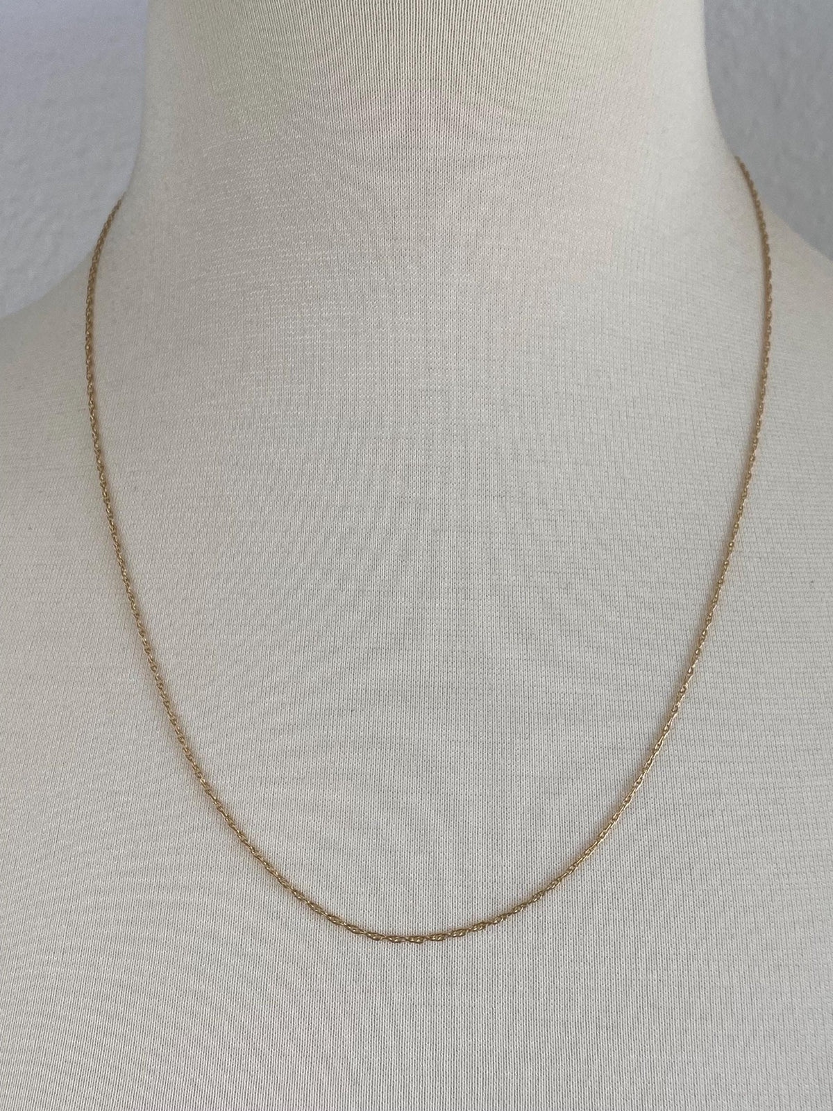 Vintage Solid 14k Yellow Gold Dainty Chain Necklace - 21.5 inches