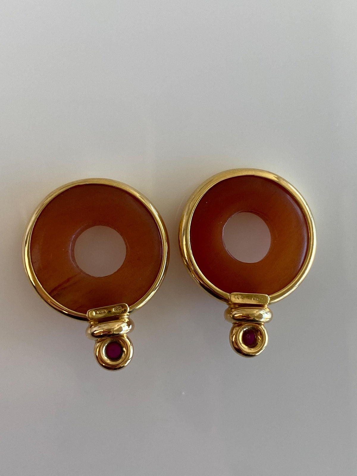 Vintage Solid 18k Yellow Gold Orange Jade Blue & Pink Sapphire Cabochons Hoop Charms