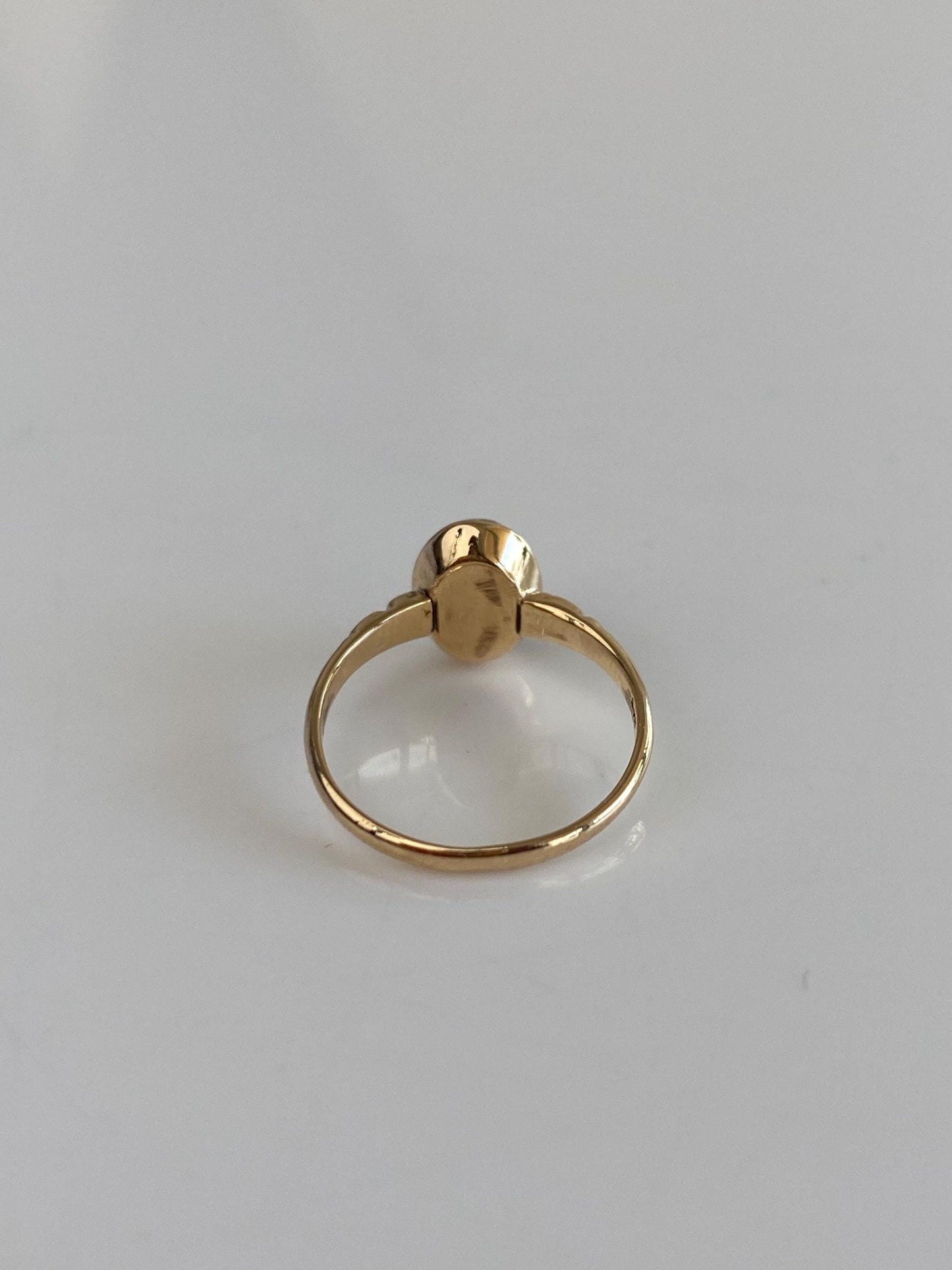 Vintage Solid 14k Yellow Gold Citrine Cabochon Designed Ring - Size 3