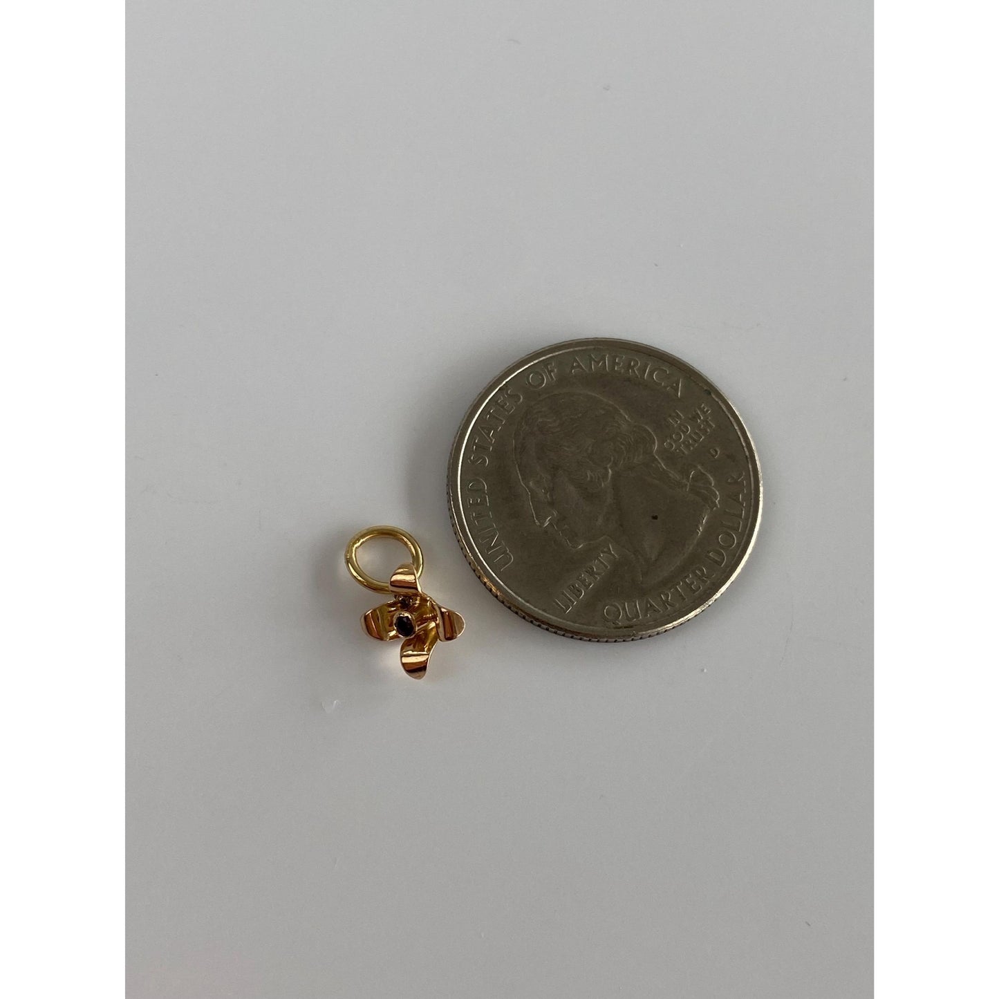 Vintage Solid 18k Yellow Gold Red Spinel Flower Charm
