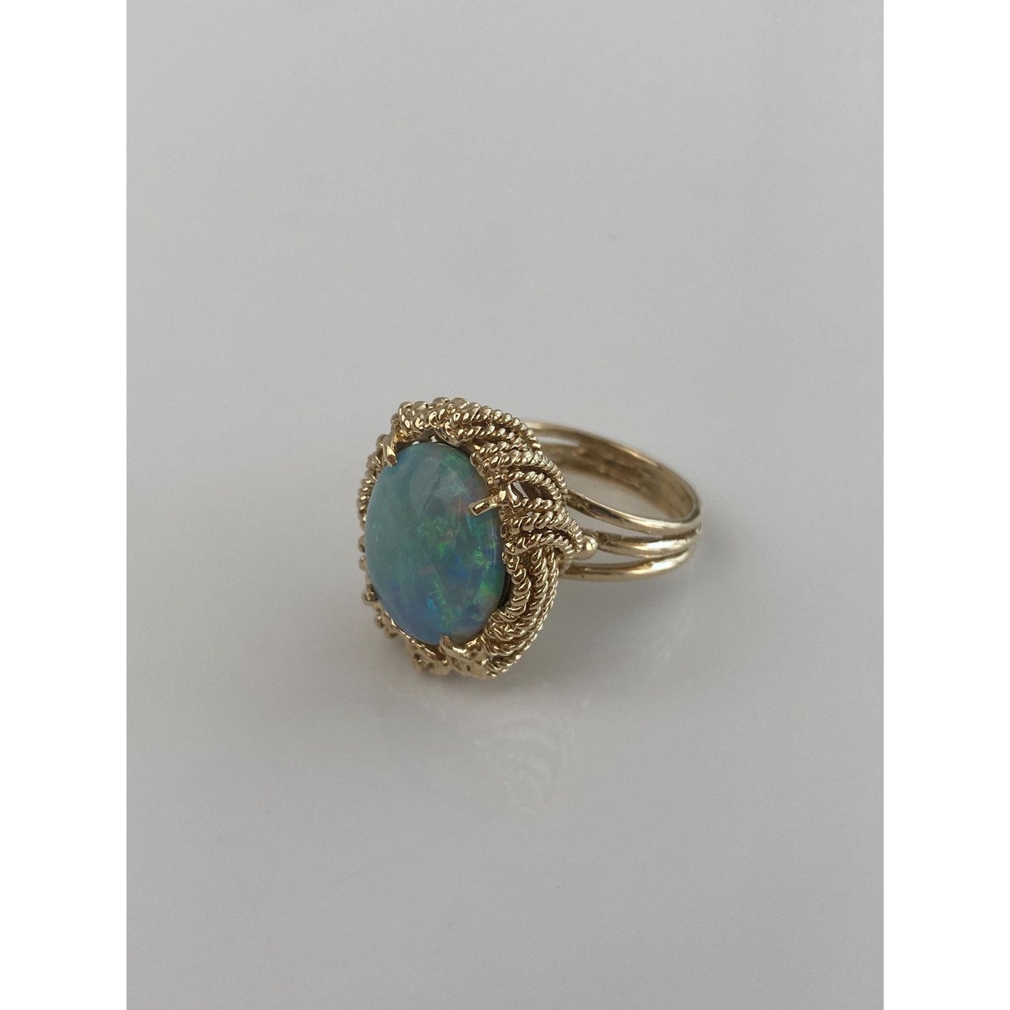 Vintage Solid 14k Yellow Gold Opal Ring - Size 5.25