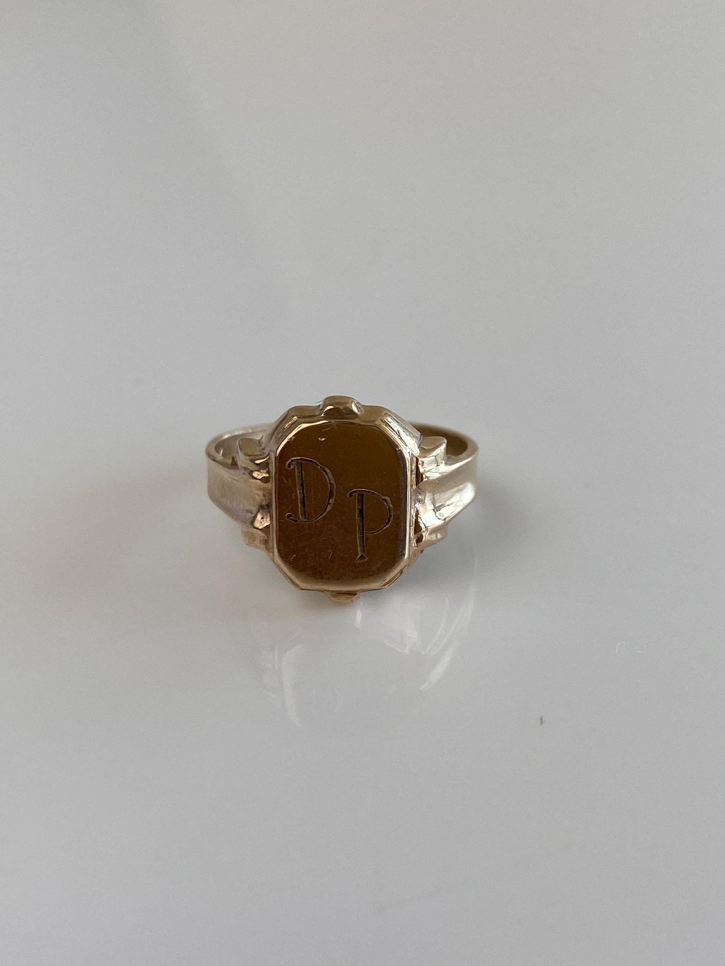 Vintage Solid 10k Yellow Gold Initials 'DP' Signet Ring - Size 6.5