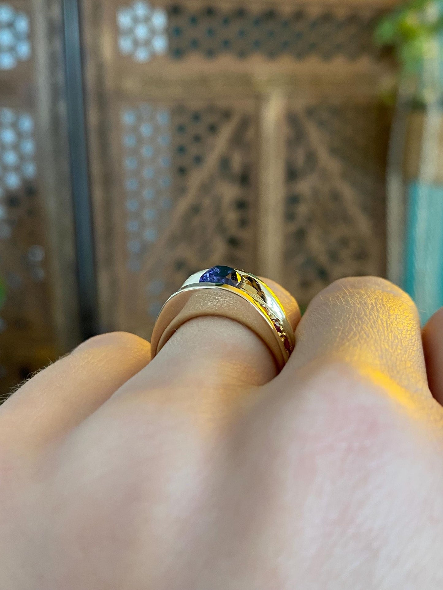 Vintage Solid 14k Yellow Gold Iolite Pink Sapphire Ring - Size 5.25