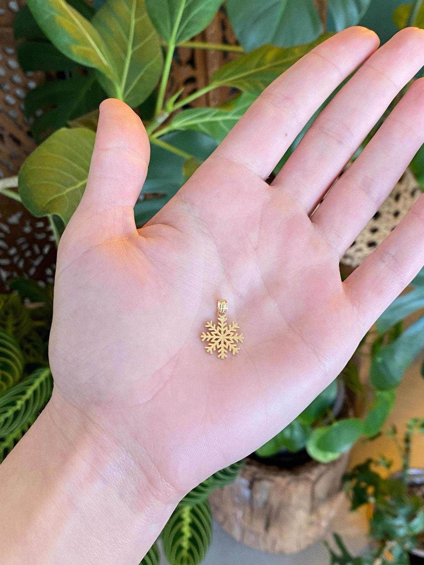Vintage Solid 14k Yellow Gold Snowflake Charm