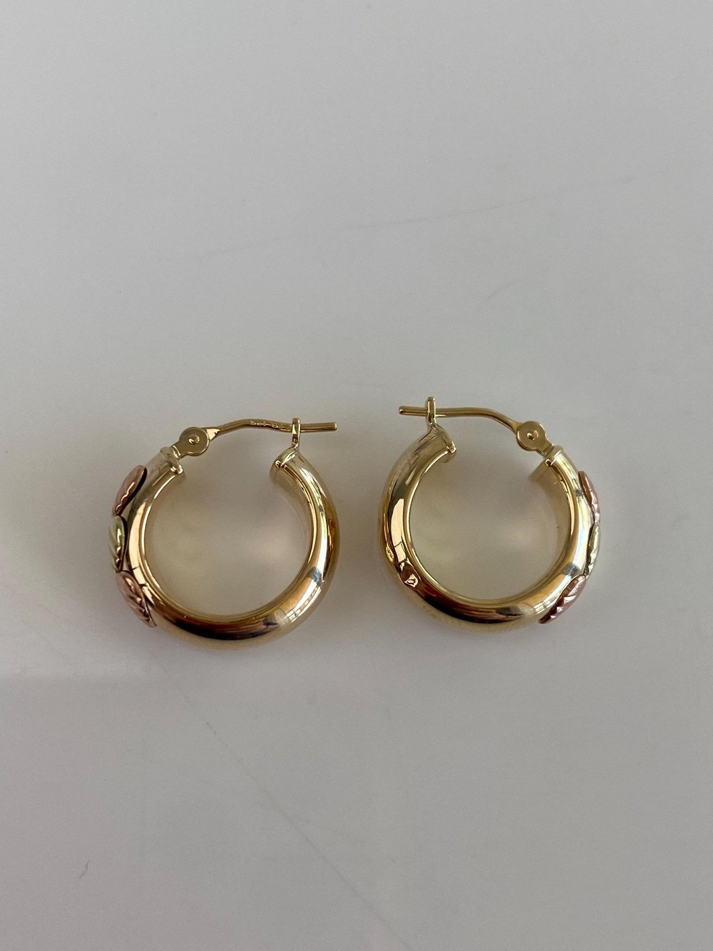 Vintage 14k Black Hills Gold Leaves Hoop Earrings